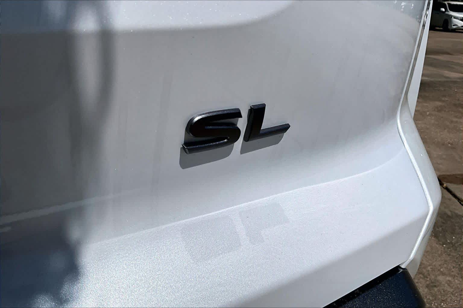 2026 Nissan Pathfinder SL Everest White Pearl Tricoat at Sterling McCall Nissan