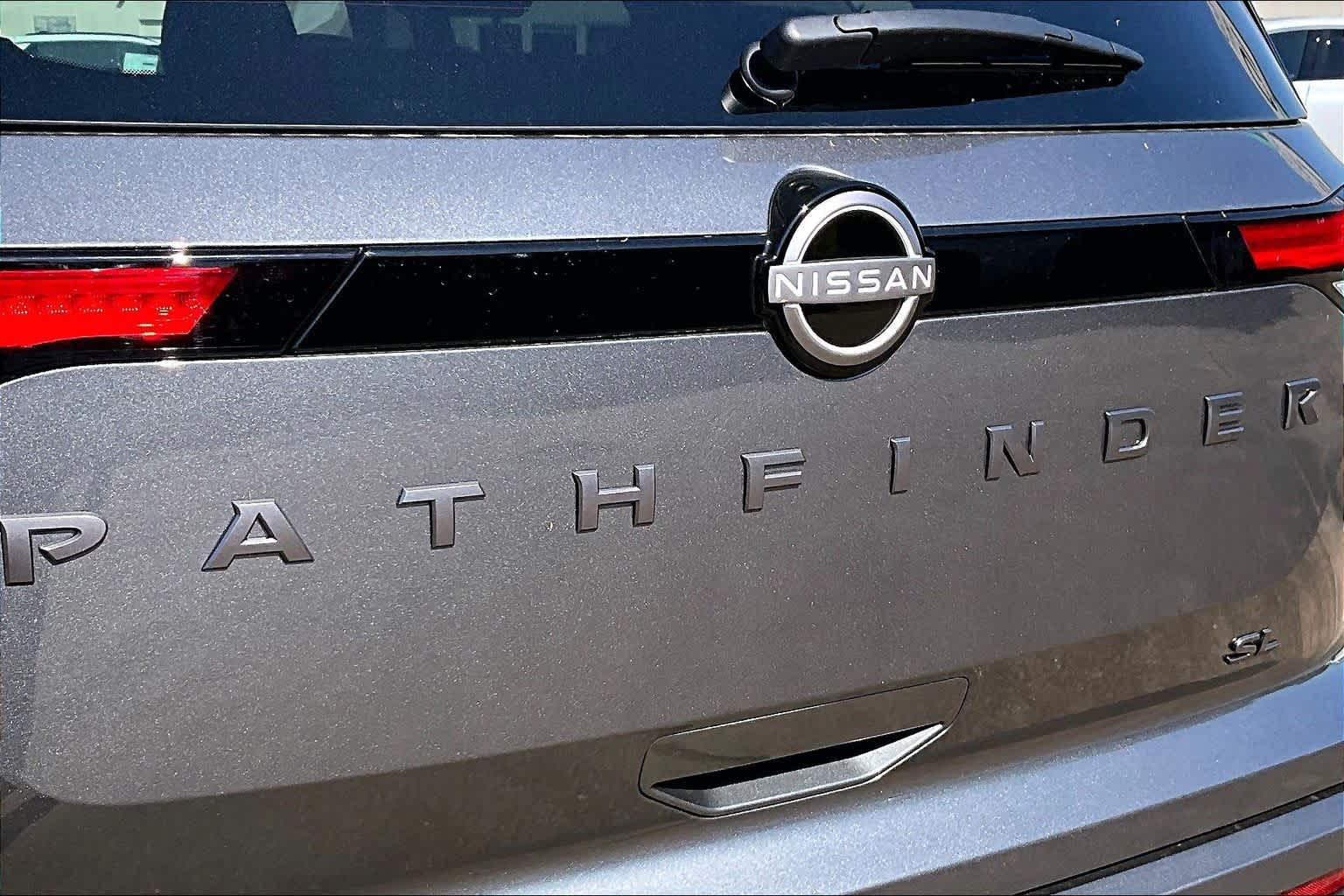 2026 Nissan Pathfinder SL Gun Metallic at Sterling McCall Nissan