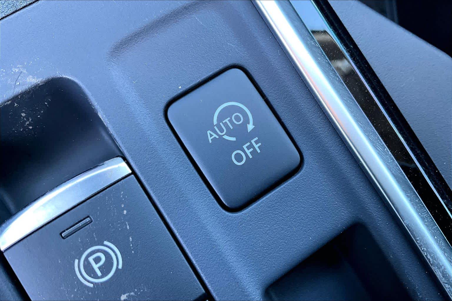 2026 Nissan Pathfinder SL Gun Metallic at Sterling McCall Nissan