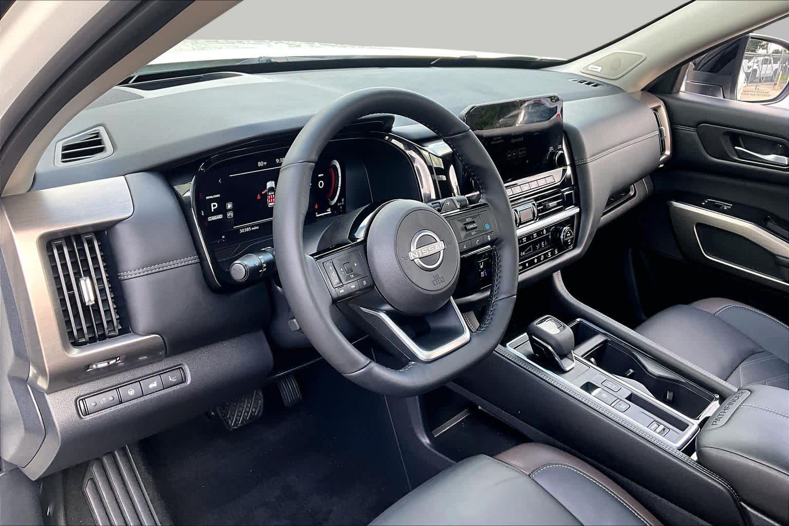 2024 Nissan Pathfinder Platinum Pearl White Tricoat/Super Black at Honda of Clear Lake