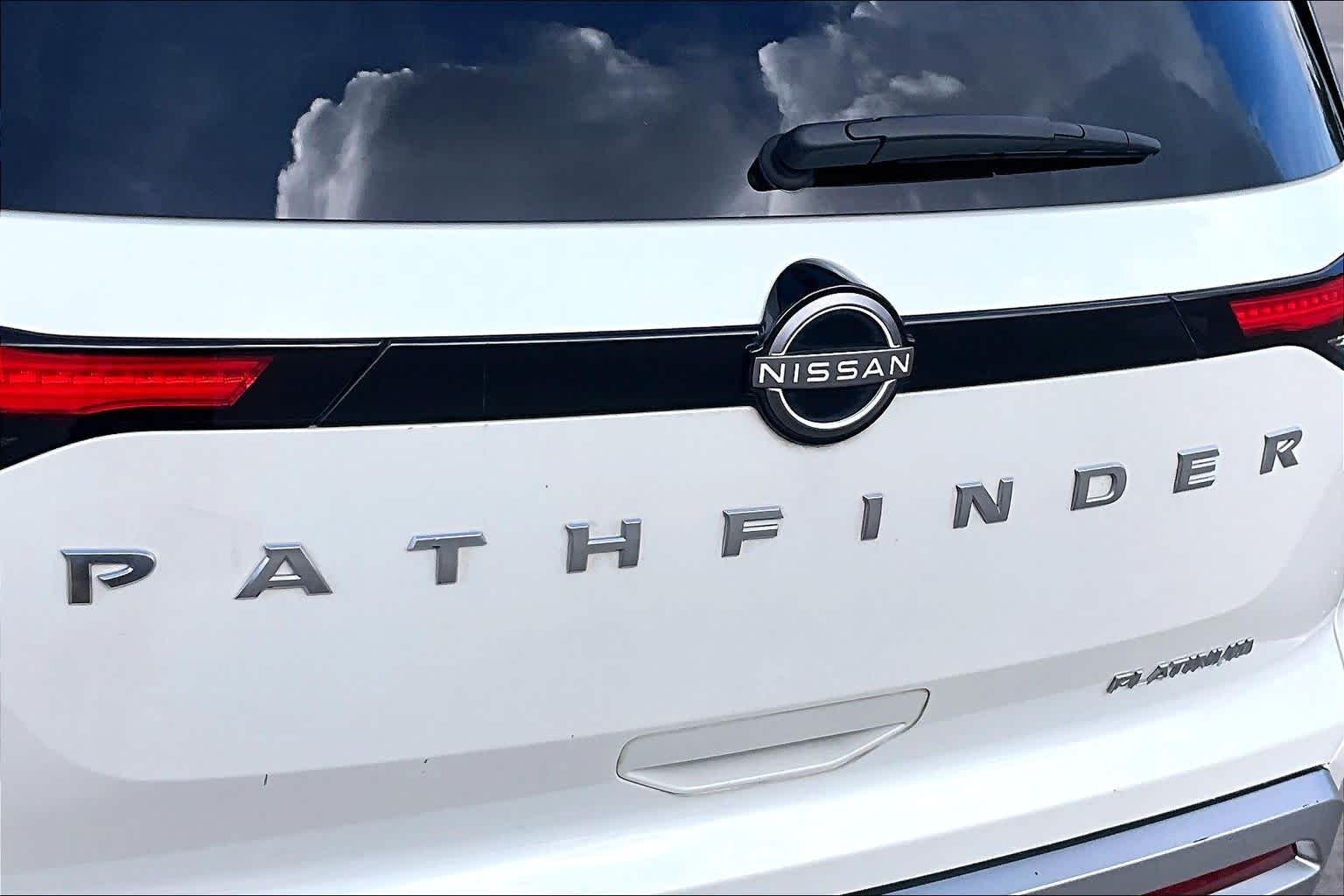 2024 Nissan Pathfinder Platinum Pearl White Tricoat/Super Black at Honda of Clear Lake