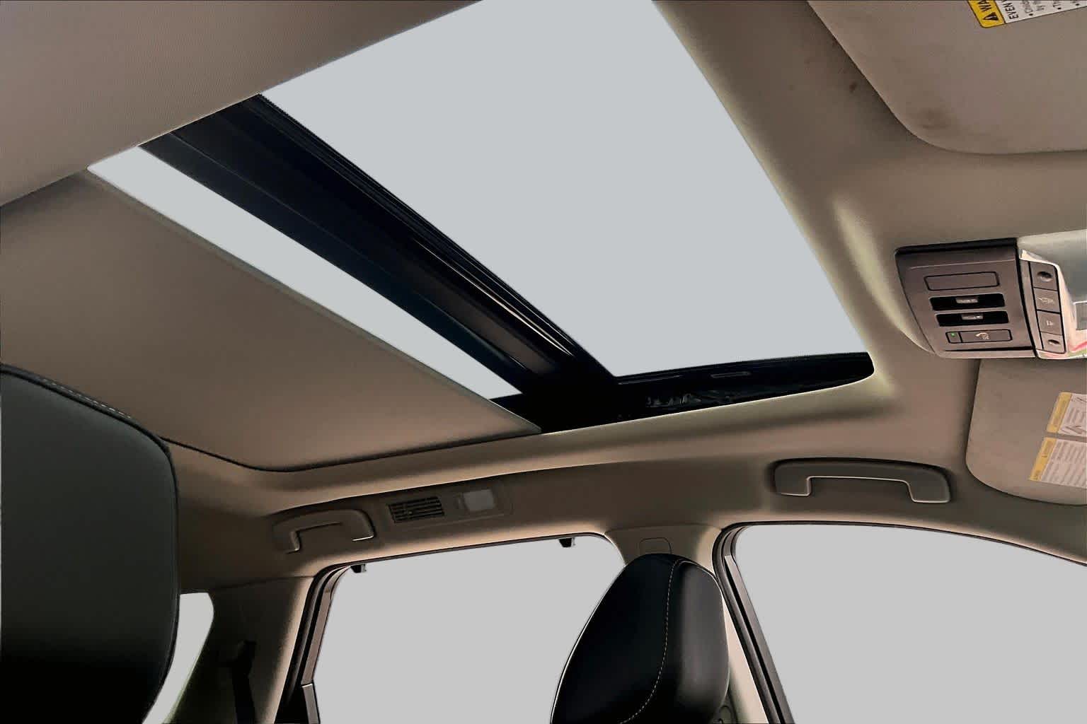 2024 Nissan Pathfinder Platinum Pearl White Tricoat/Super Black at Honda of Clear Lake