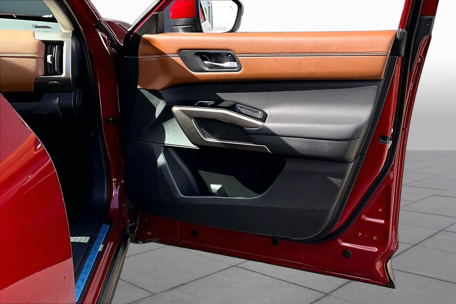 2025 Nissan Pathfinder Platinum Scarlet Ember Tintcoat at Sterling McCall Nissan