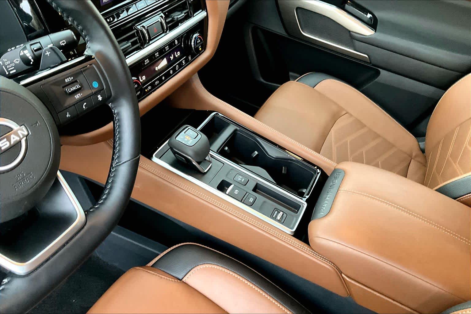 2025 Nissan Pathfinder Platinum Obsidian Green Pearl at Sterling McCall Nissan