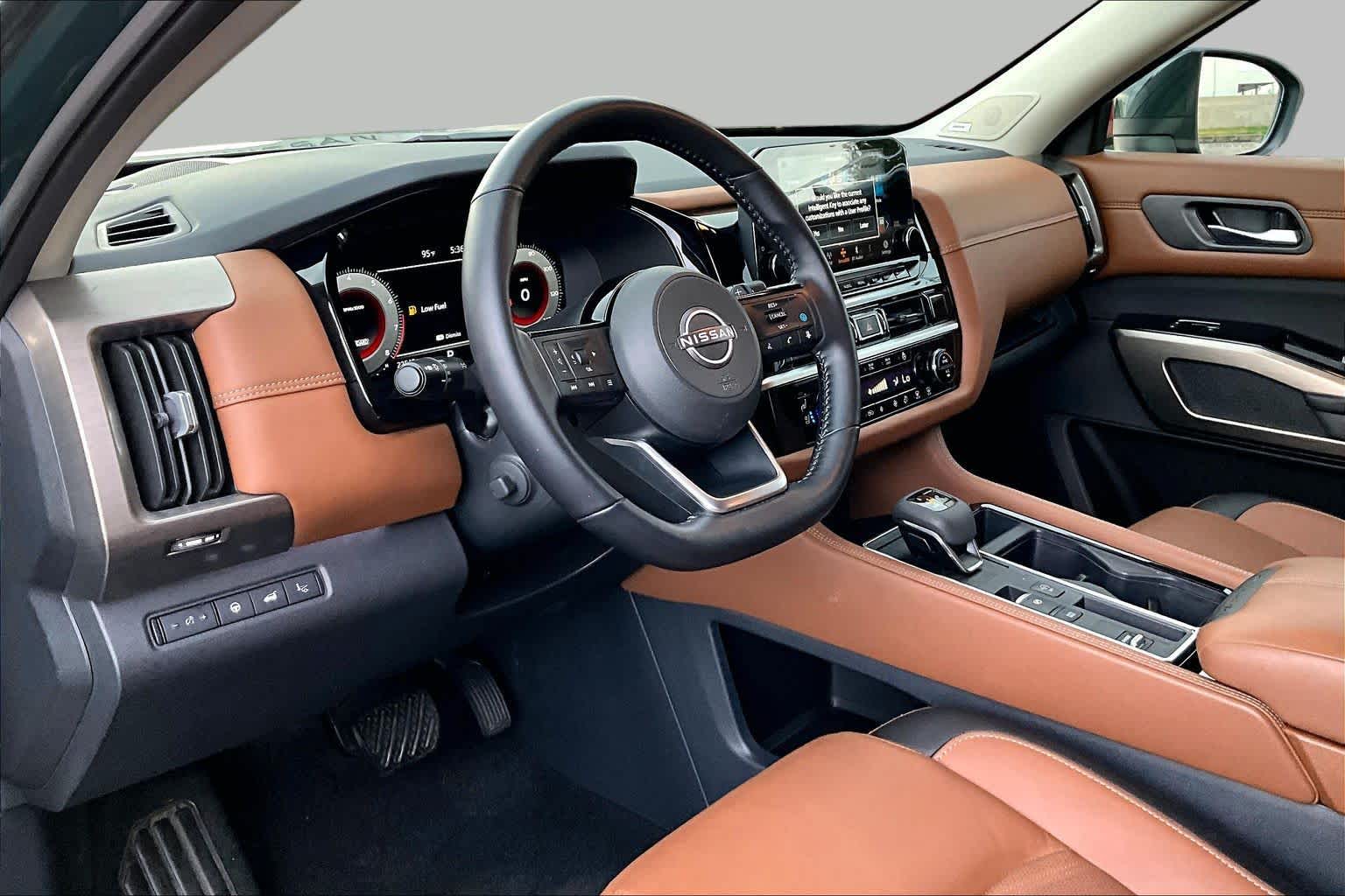 2025 Nissan Pathfinder Platinum Obsidian Green Pearl at Sterling McCall Nissan