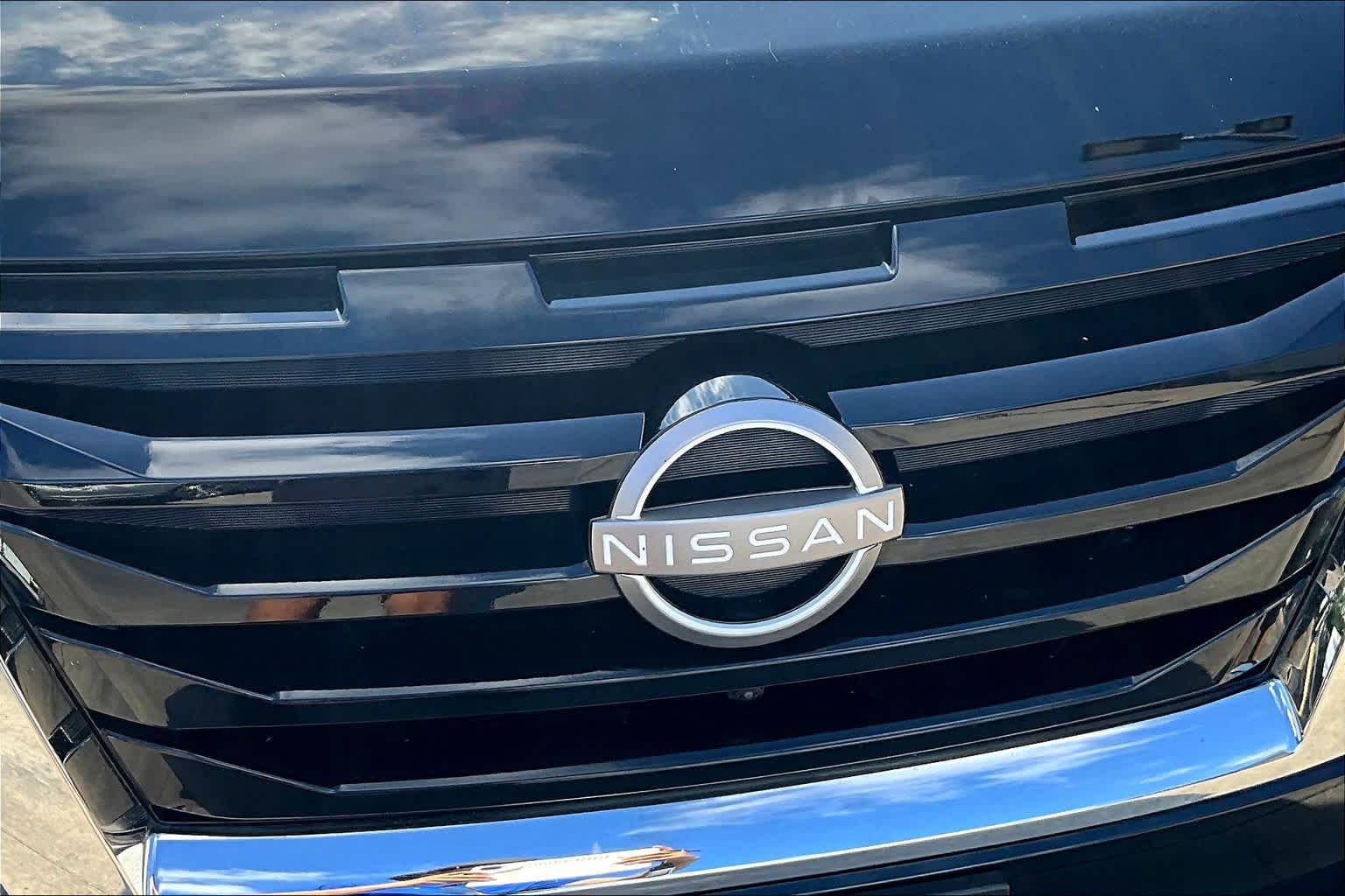 2024 Nissan Pathfinder Platinum Super Black at Tomball Ford