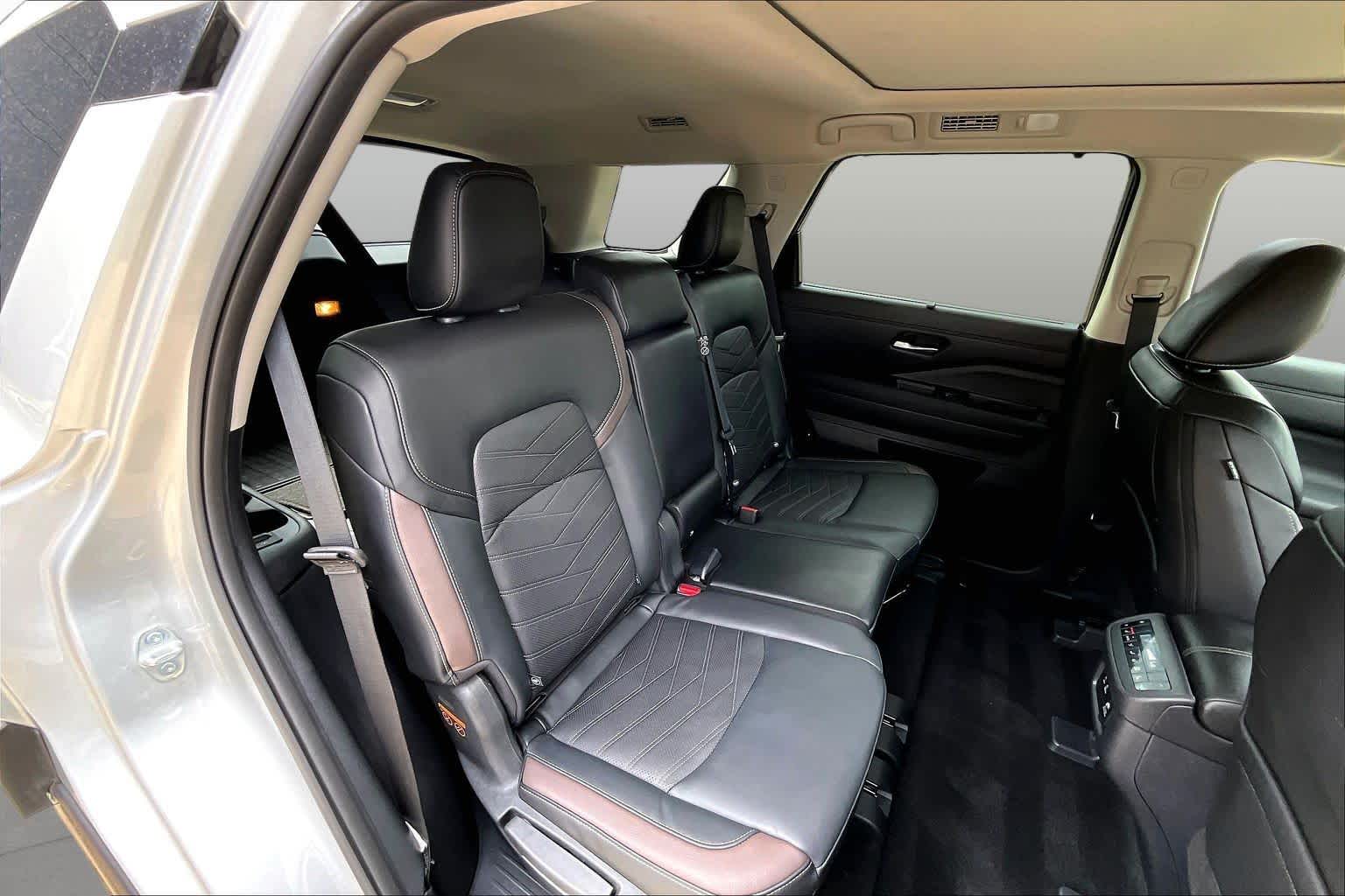 2025 Nissan Pathfinder Platinum Brilliant Silver Metallic at Sterling McCall Nissan