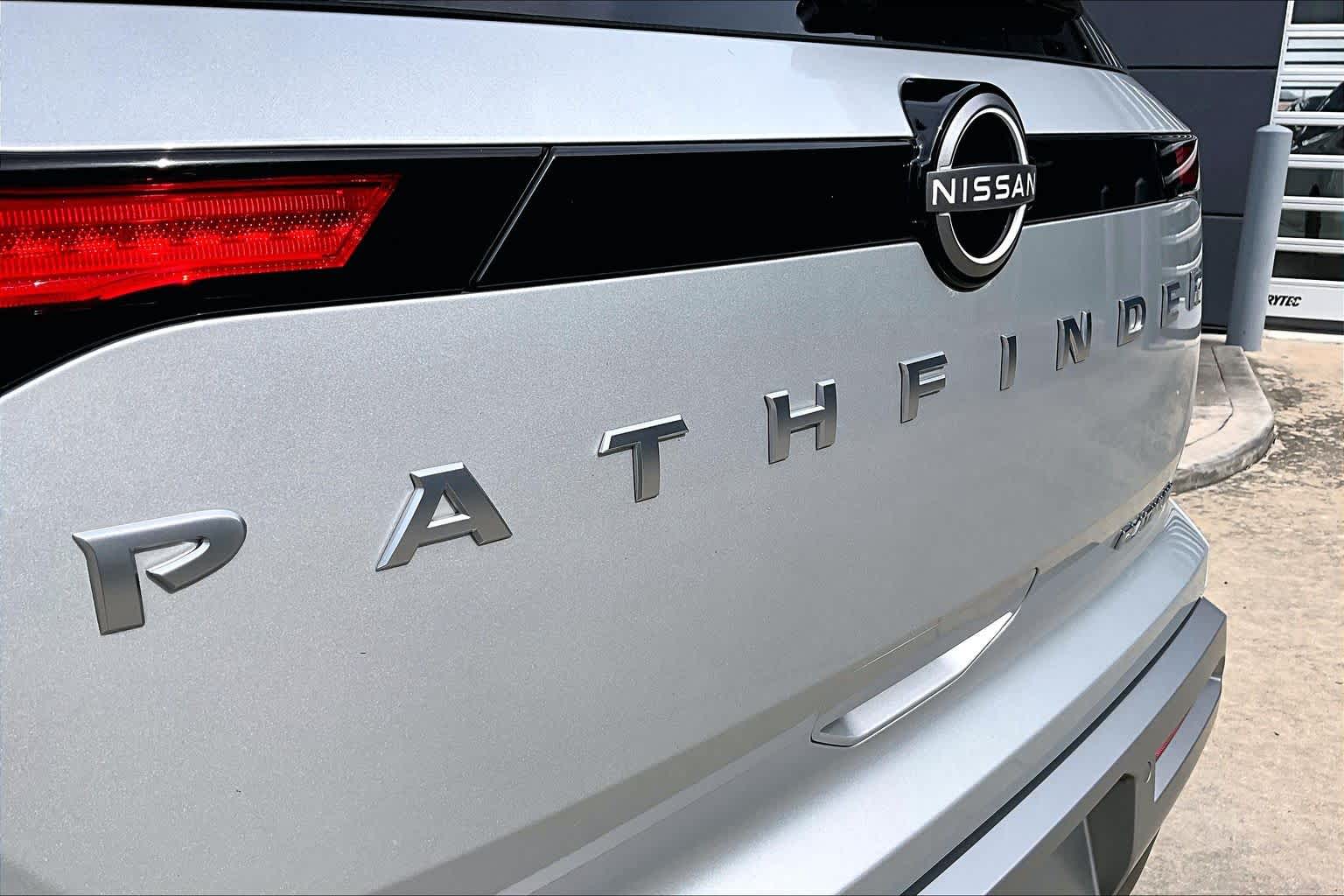 2025 Nissan Pathfinder Platinum Brilliant Silver Metallic at Sterling McCall Nissan