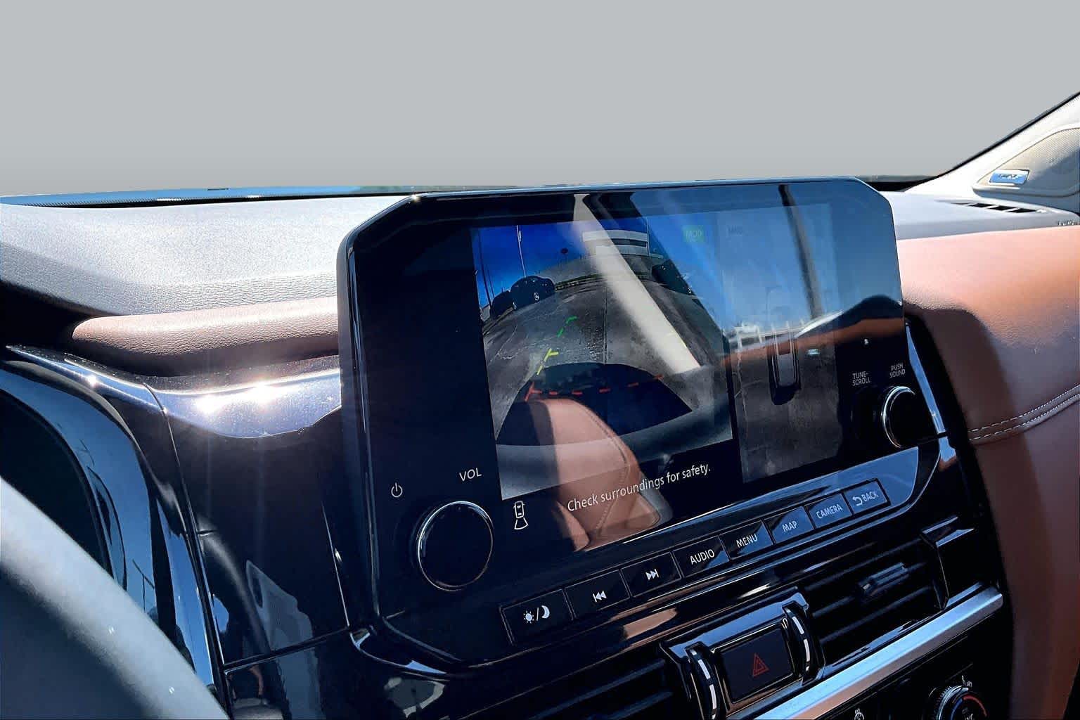 2025 Nissan Pathfinder Platinum Obsidian Green Pearl at Mac Haik Ford