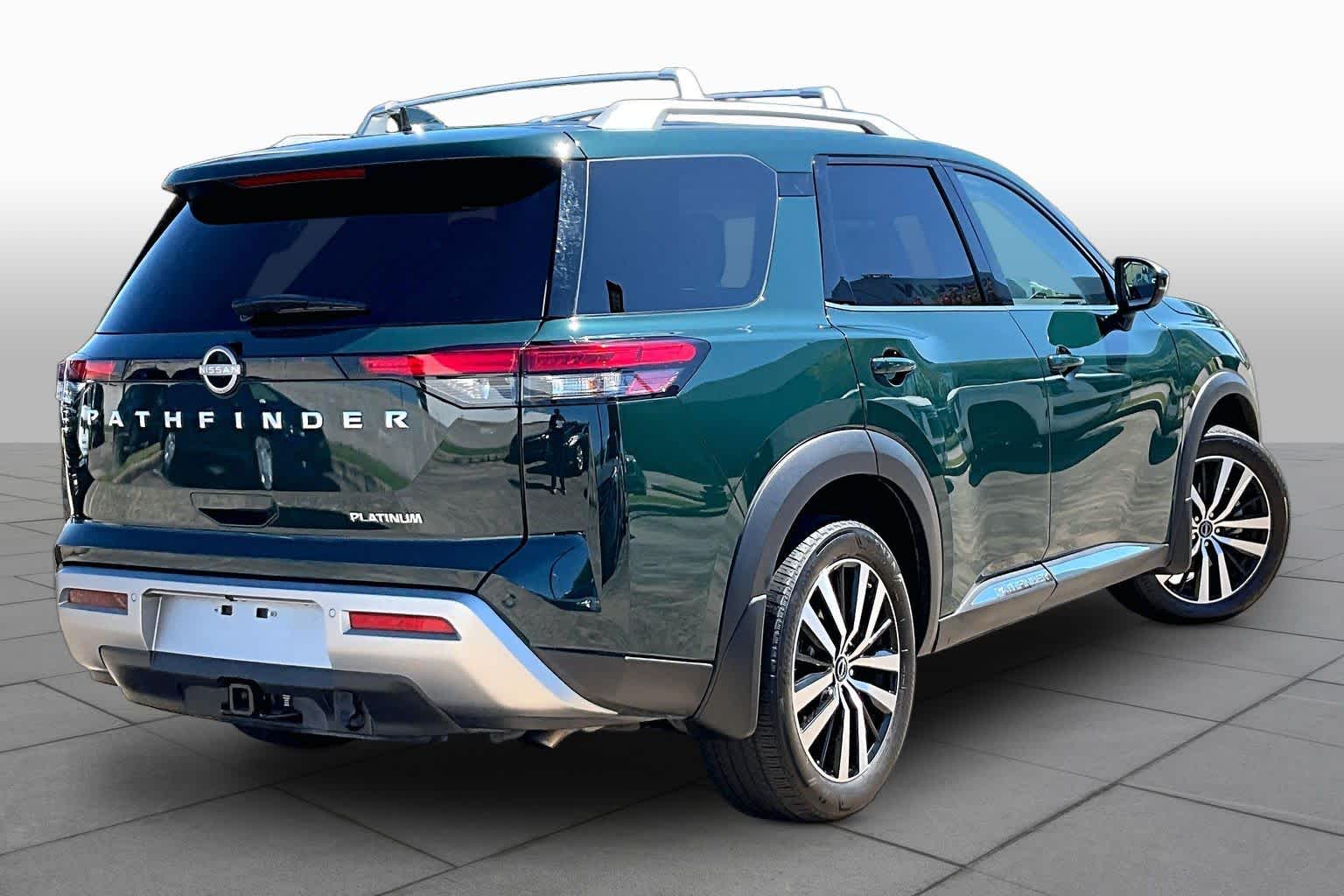 2025 Nissan Pathfinder Platinum Obsidian Green Pearl at Mac Haik Ford