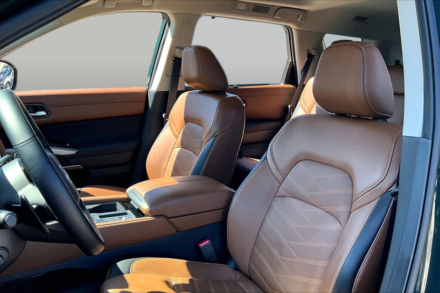 2025 Nissan Pathfinder Platinum Obsidian Green Pearl at Mac Haik Ford