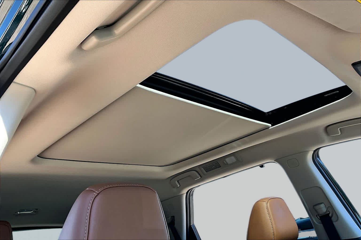 2025 Nissan Pathfinder Platinum Obsidian Green Pearl at Mac Haik Ford