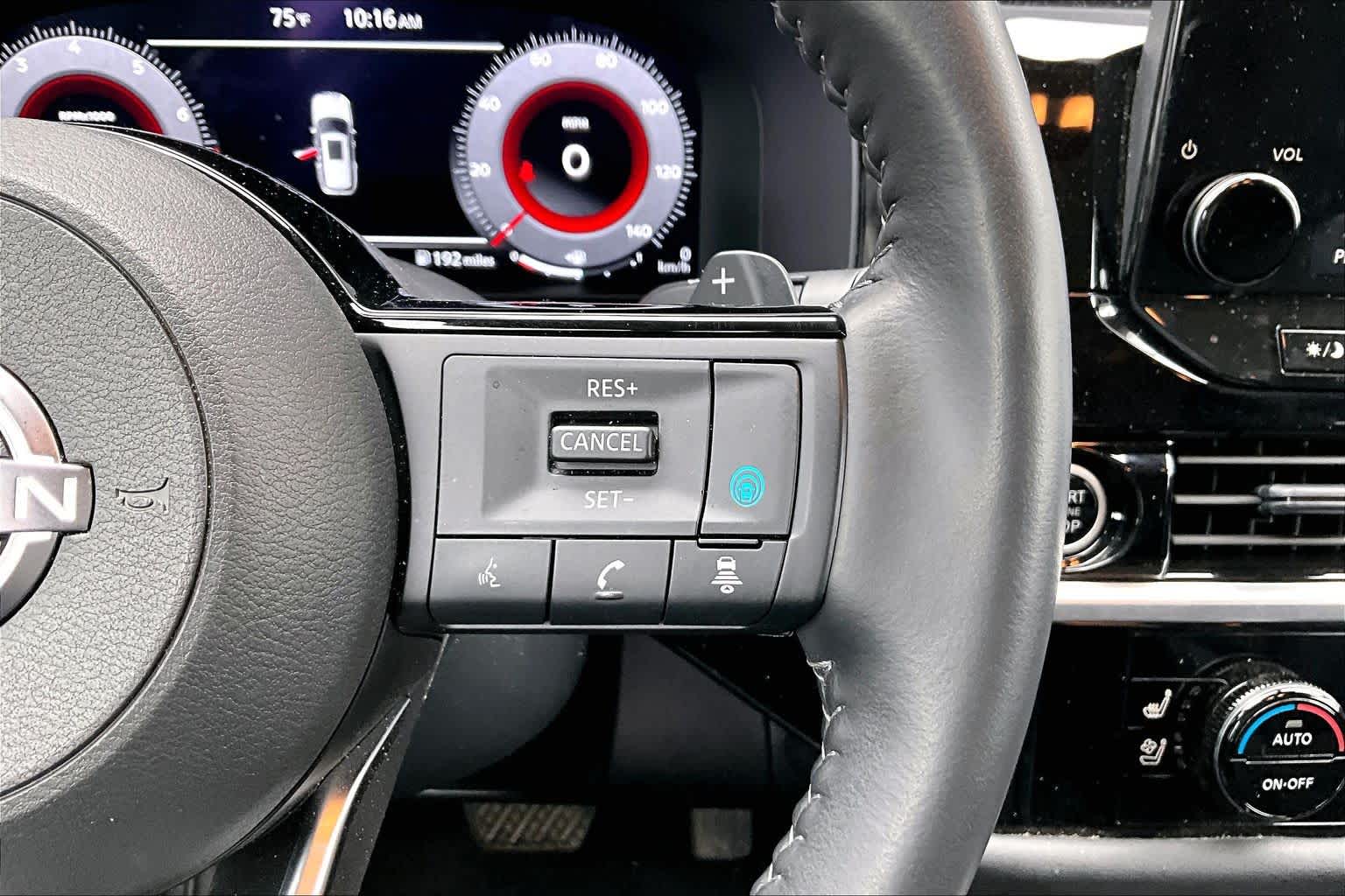 2024 Nissan Pathfinder Platinum Obsidian Green Pearl/Super Black at Sterling McCall Nissan