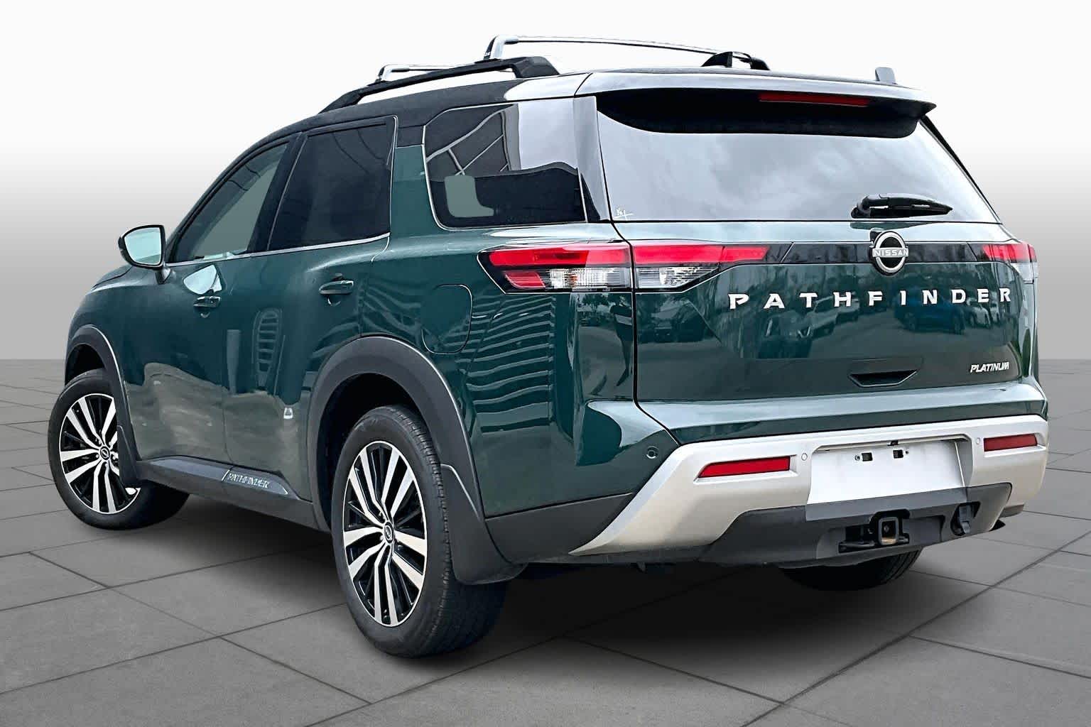 2024 Nissan Pathfinder Platinum Obsidian Green Pearl/Super Black at Sterling McCall Nissan