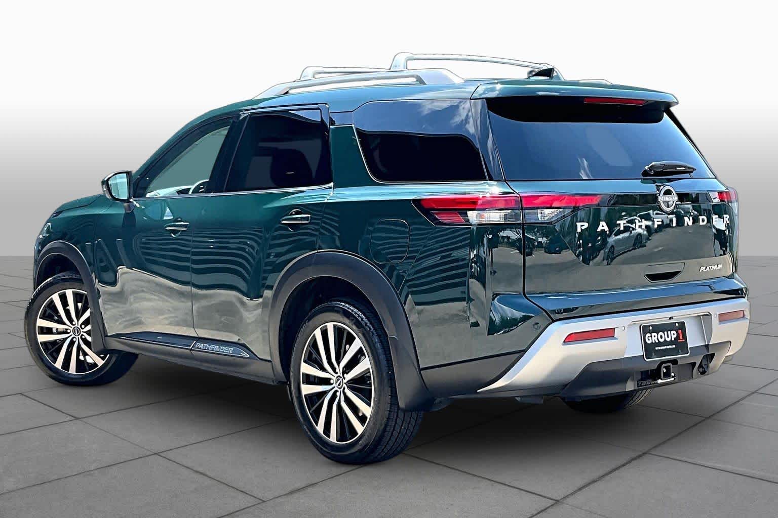 2025 Nissan Pathfinder Platinum Obsidian Green Pearl at Sterling McCall Nissan