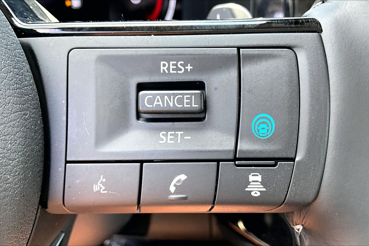 2025 Nissan Pathfinder Platinum Obsidian Green Pearl at Sterling McCall Nissan