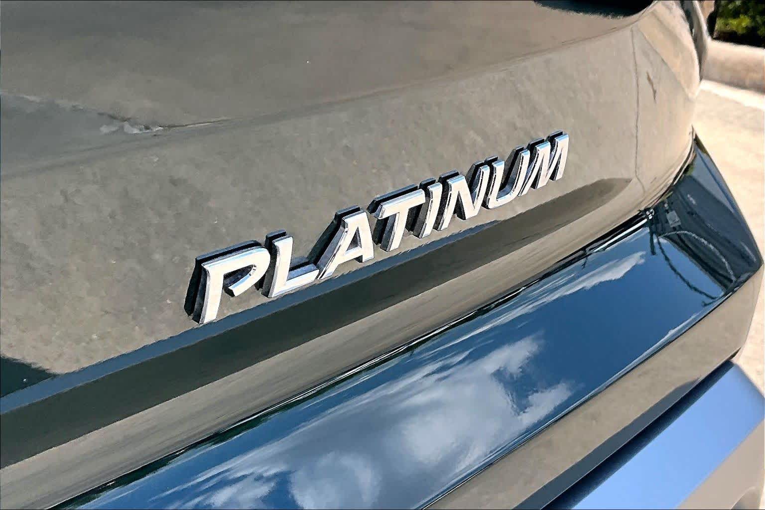 2025 Nissan Pathfinder Platinum Obsidian Green Pearl at Sterling McCall Nissan