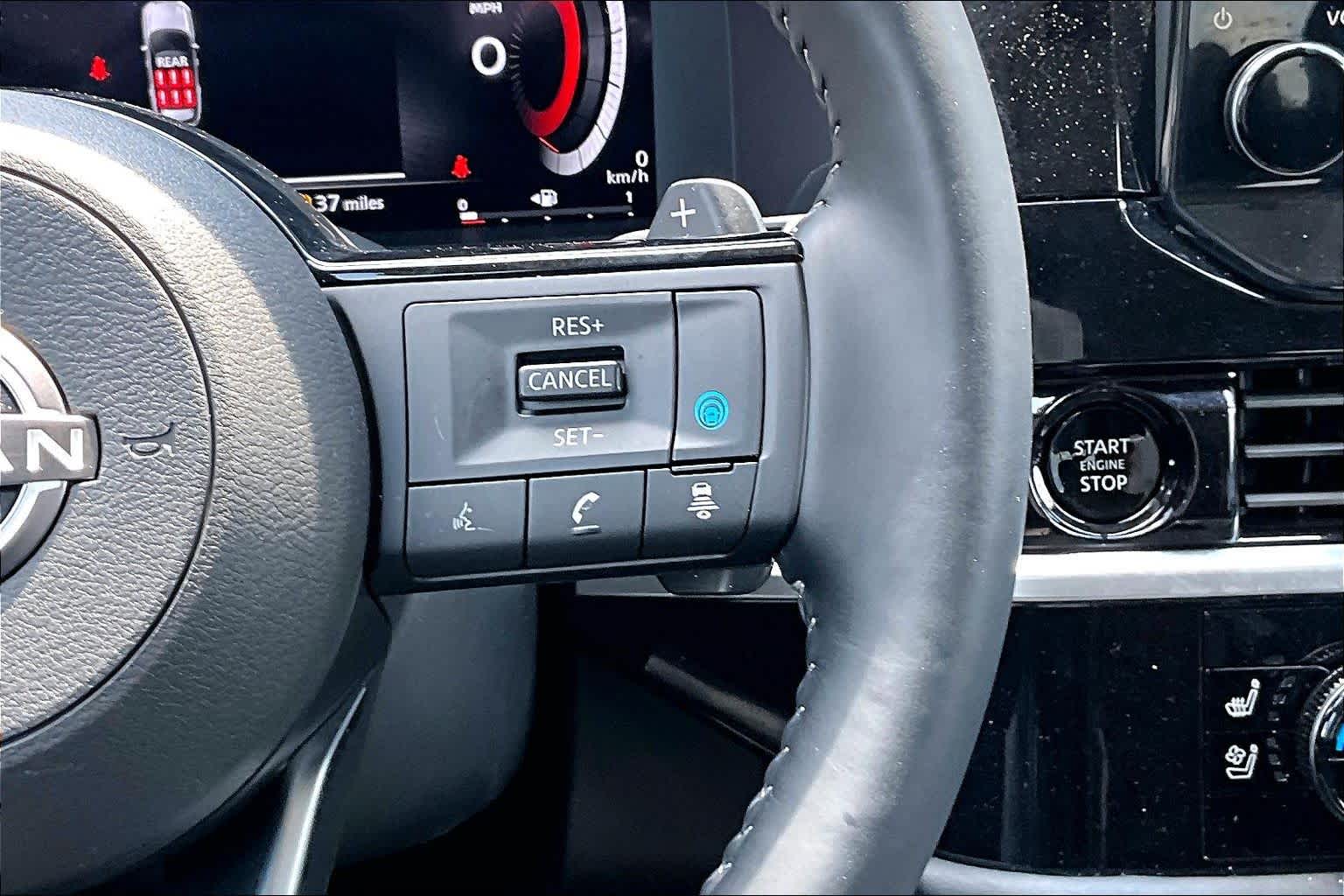 2025 Nissan Pathfinder Platinum Obsidian Green Pearl at Sterling McCall Nissan