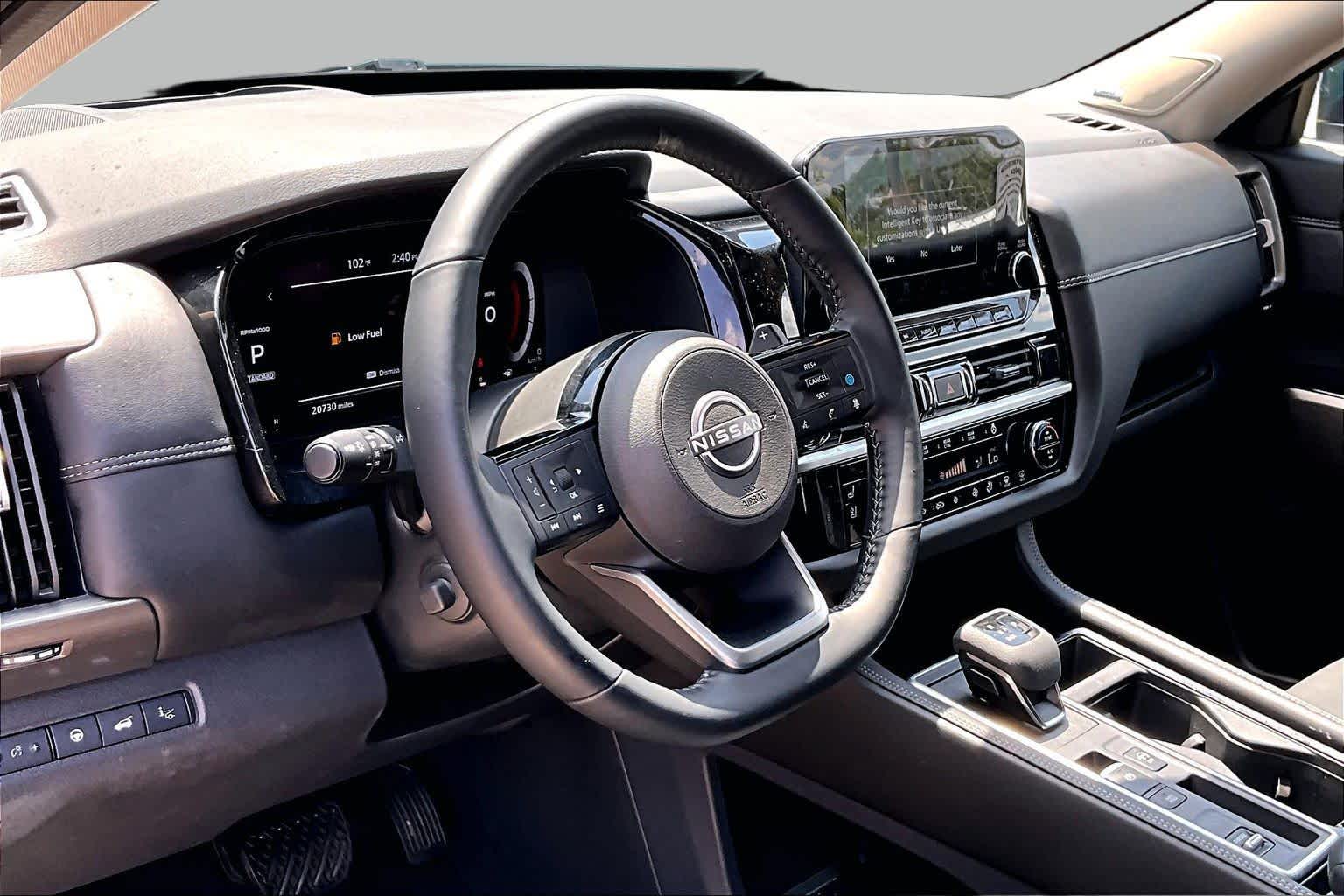 2025 Nissan Pathfinder Platinum Obsidian Green Pearl at Sterling McCall Nissan