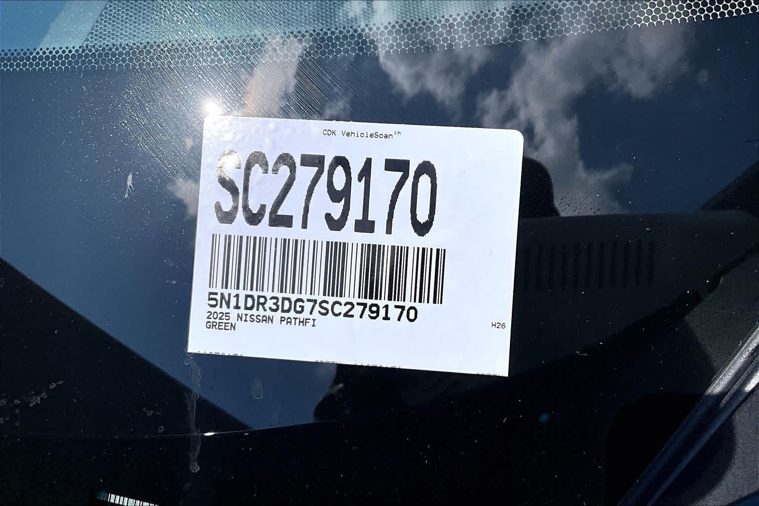 2025 Nissan Pathfinder Platinum Obsidian Green Pearl at Sterling McCall Nissan