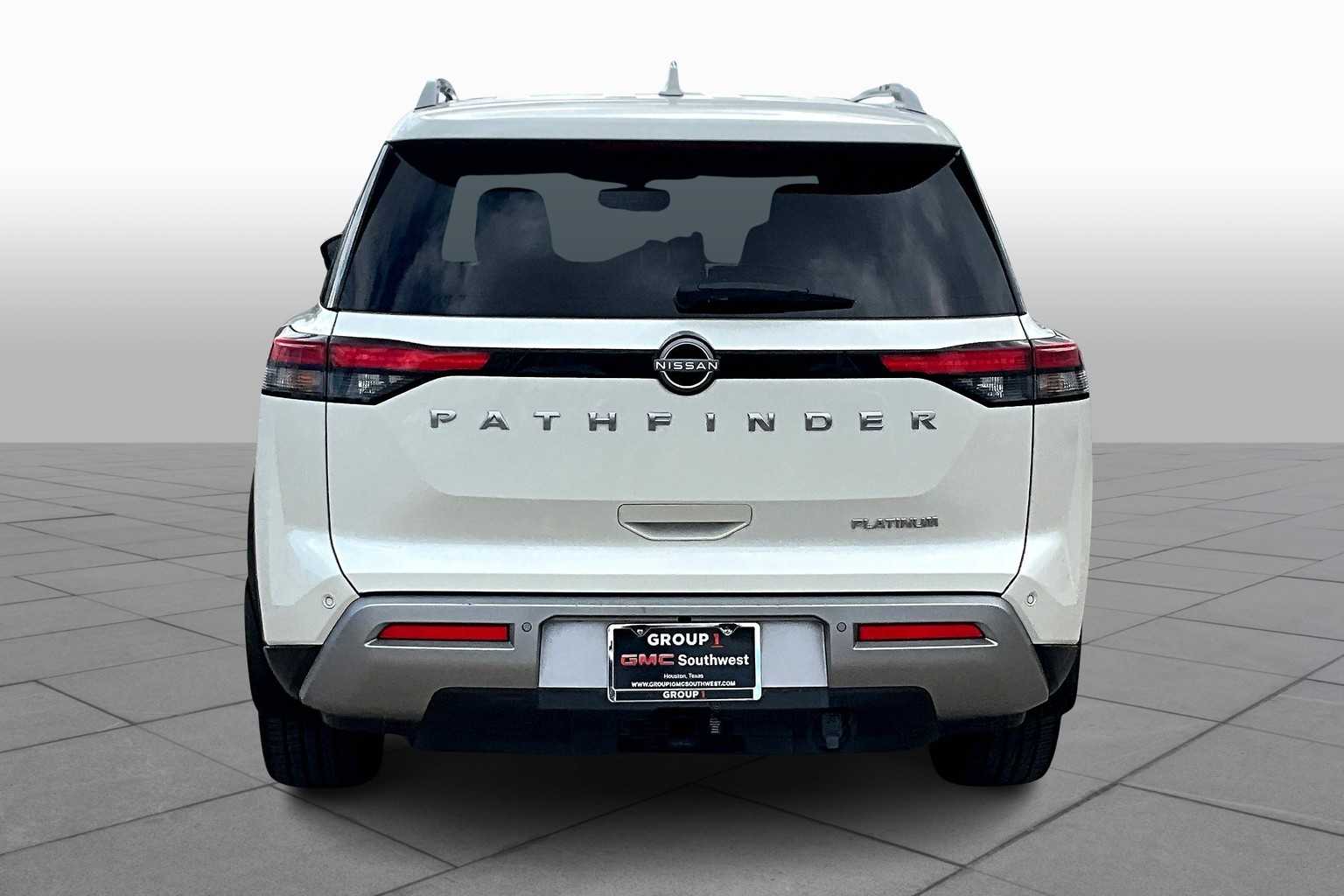 2022 Nissan Pathfinder Platinum Pearl White Tricoat at Sterling McCall Nissan