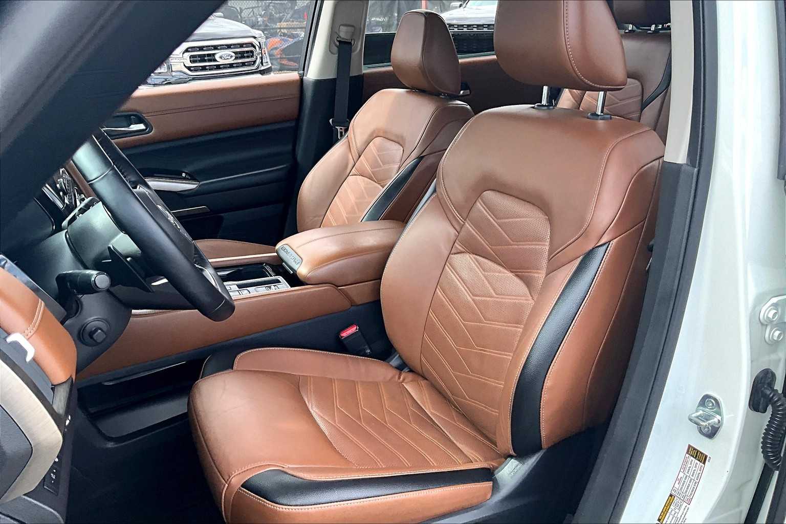 2022 Nissan Pathfinder Platinum Pearl White Tricoat at Sterling McCall Nissan