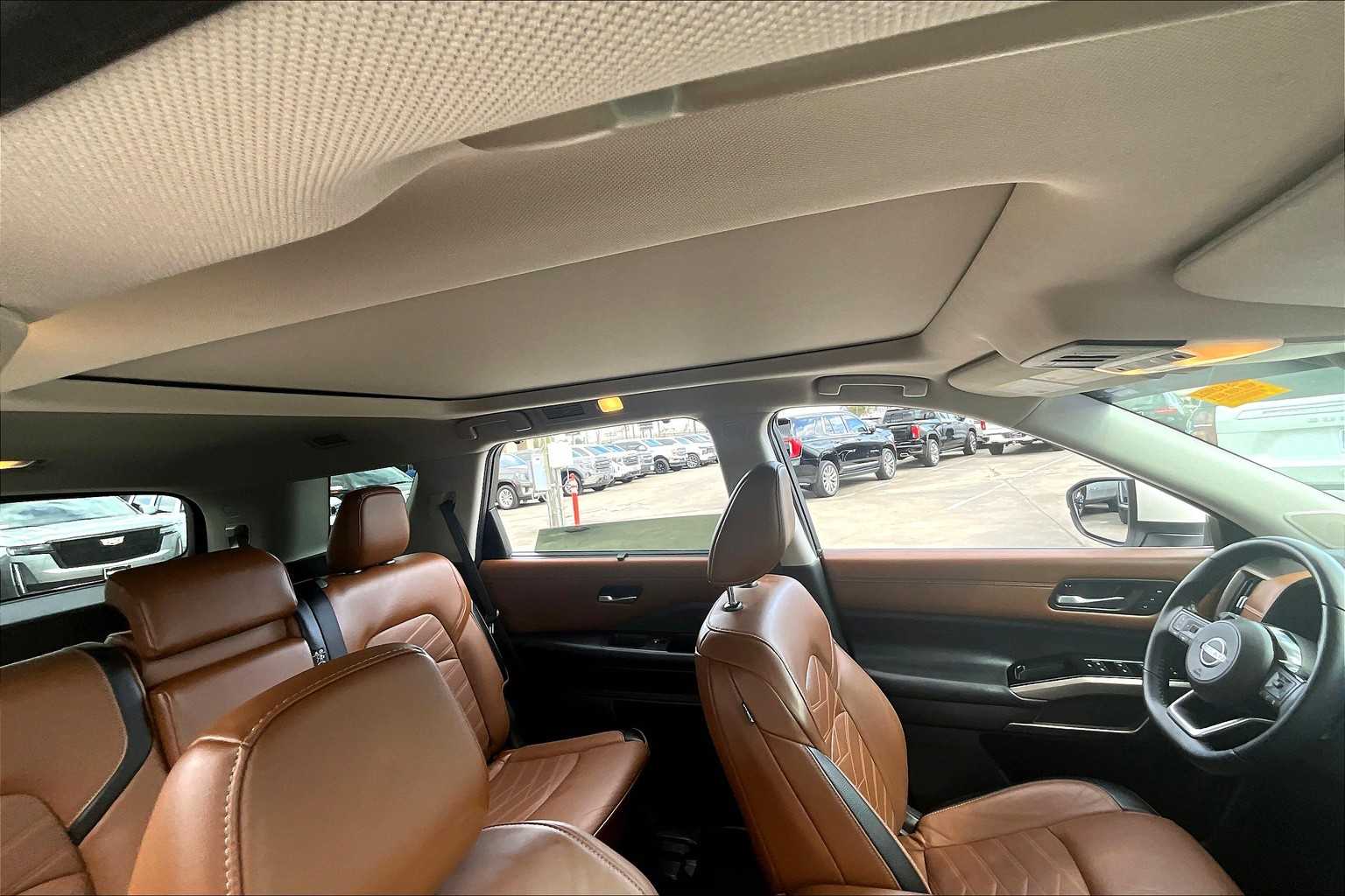 2022 Nissan Pathfinder Platinum Pearl White Tricoat at Sterling McCall Nissan