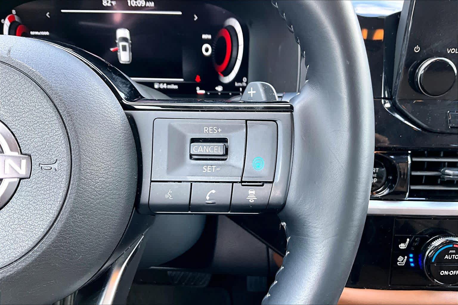 2025 Nissan Pathfinder Platinum Everest White Pearl Tricoat at Sterling McCall Nissan