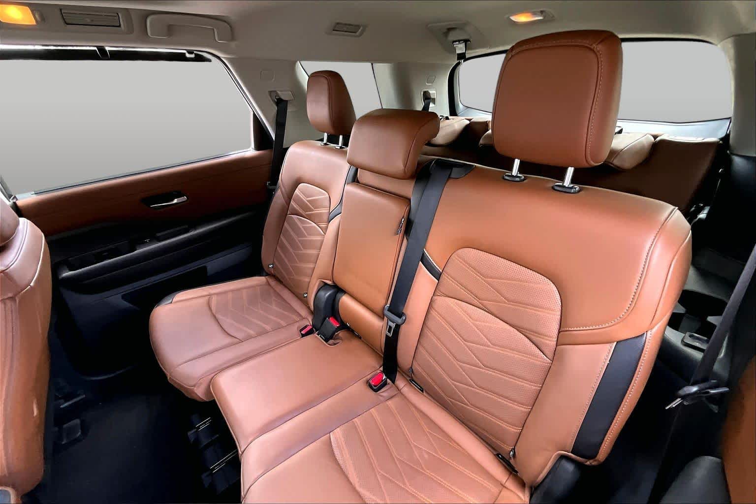 2025 Nissan Pathfinder Platinum Everest White Pearl Tricoat at Sterling McCall Nissan