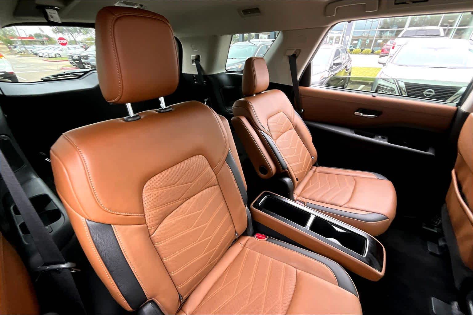 2023 Nissan Pathfinder Platinum Obsidian Green Pearl at Sterling McCall Nissan