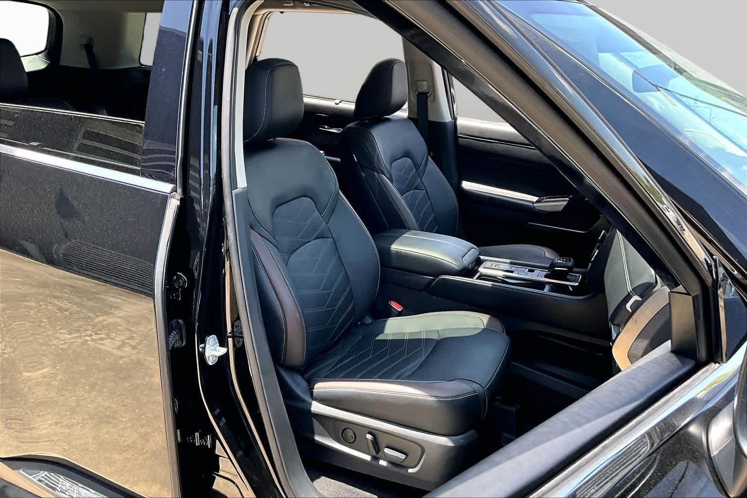 2023 Nissan Pathfinder Platinum Super Black at Sterling McCall Nissan