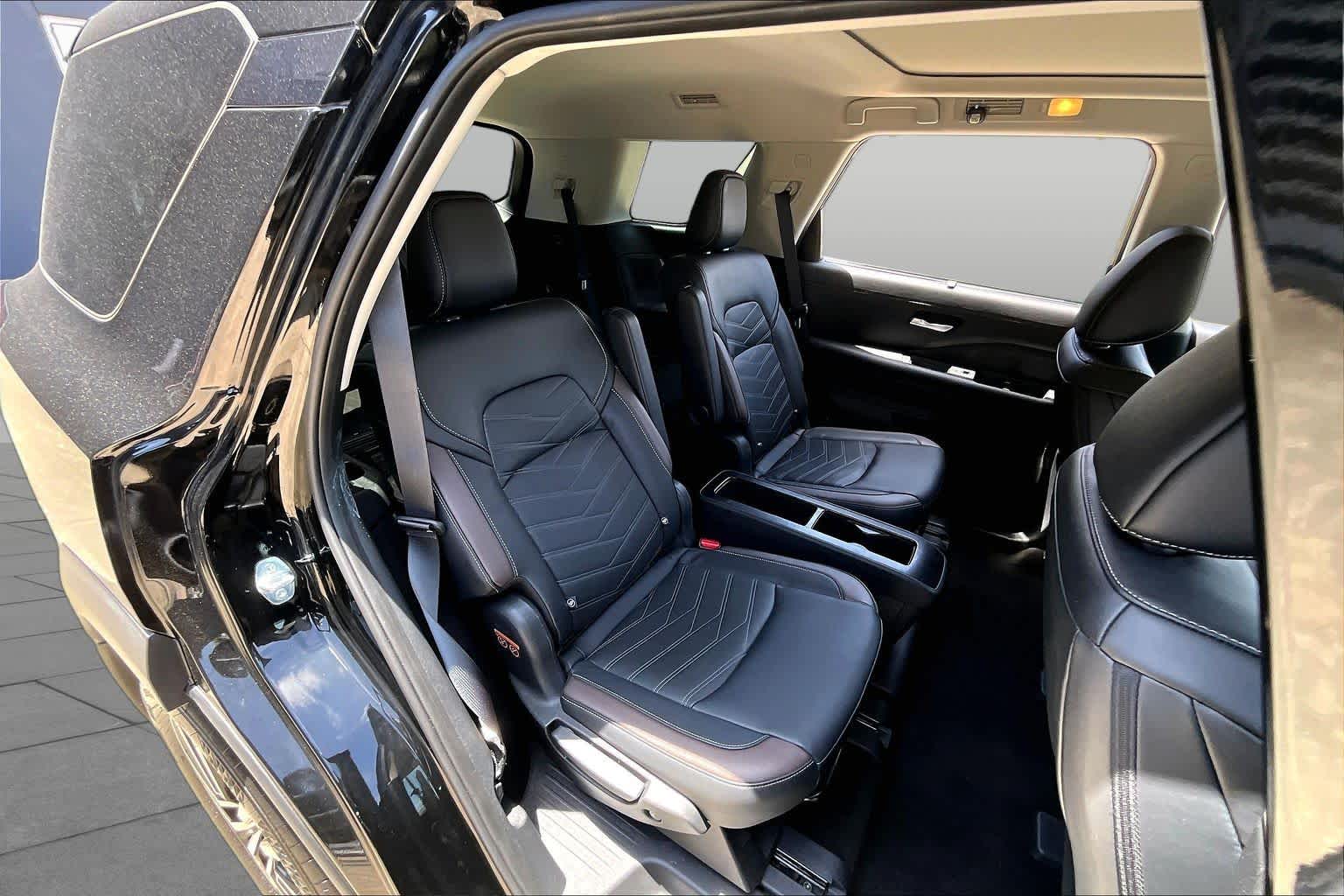 2023 Nissan Pathfinder Platinum Super Black at Sterling McCall Nissan