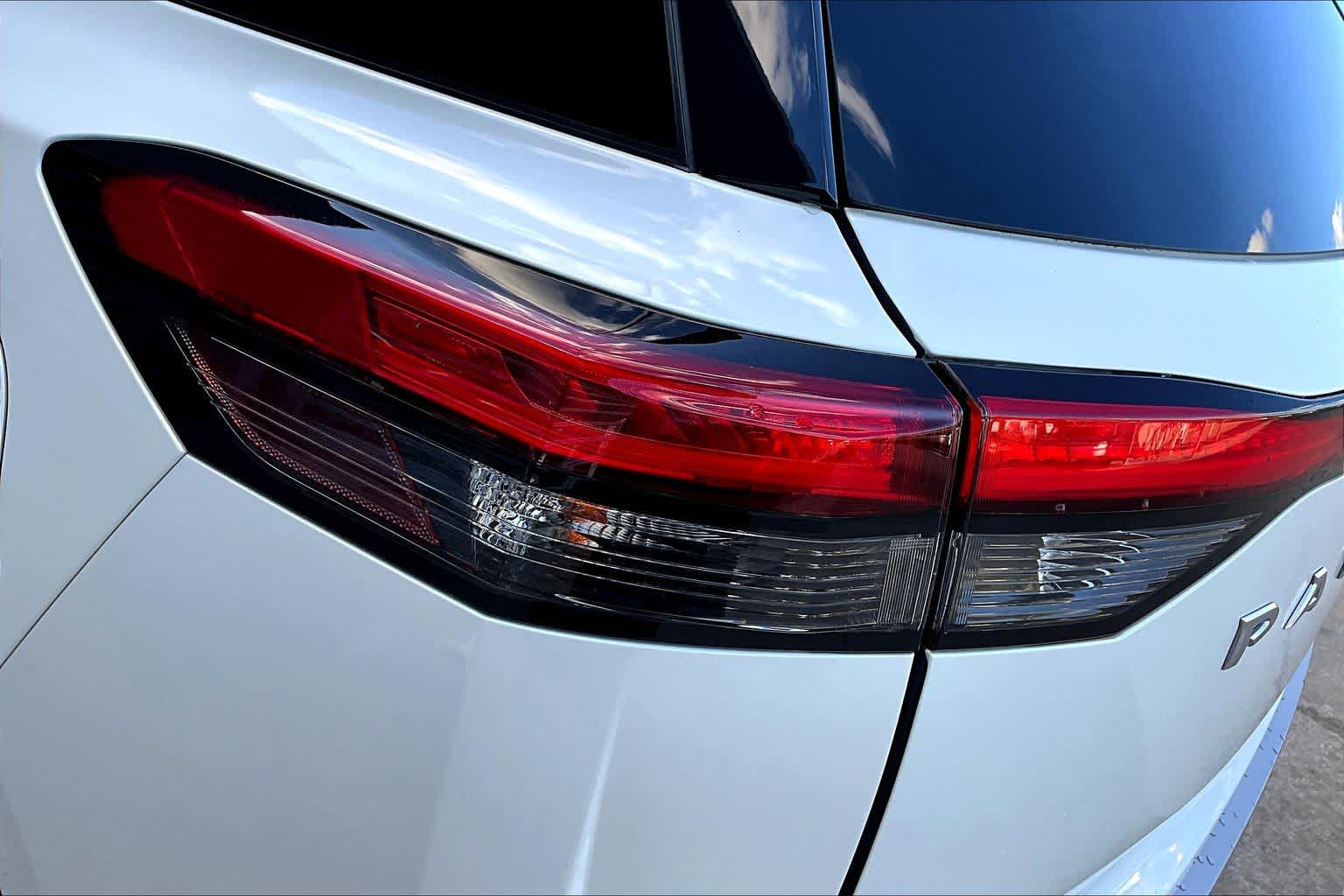 2023 Nissan Pathfinder Platinum Pearl White Tricoat/Super Black at Sterling McCall Nissan