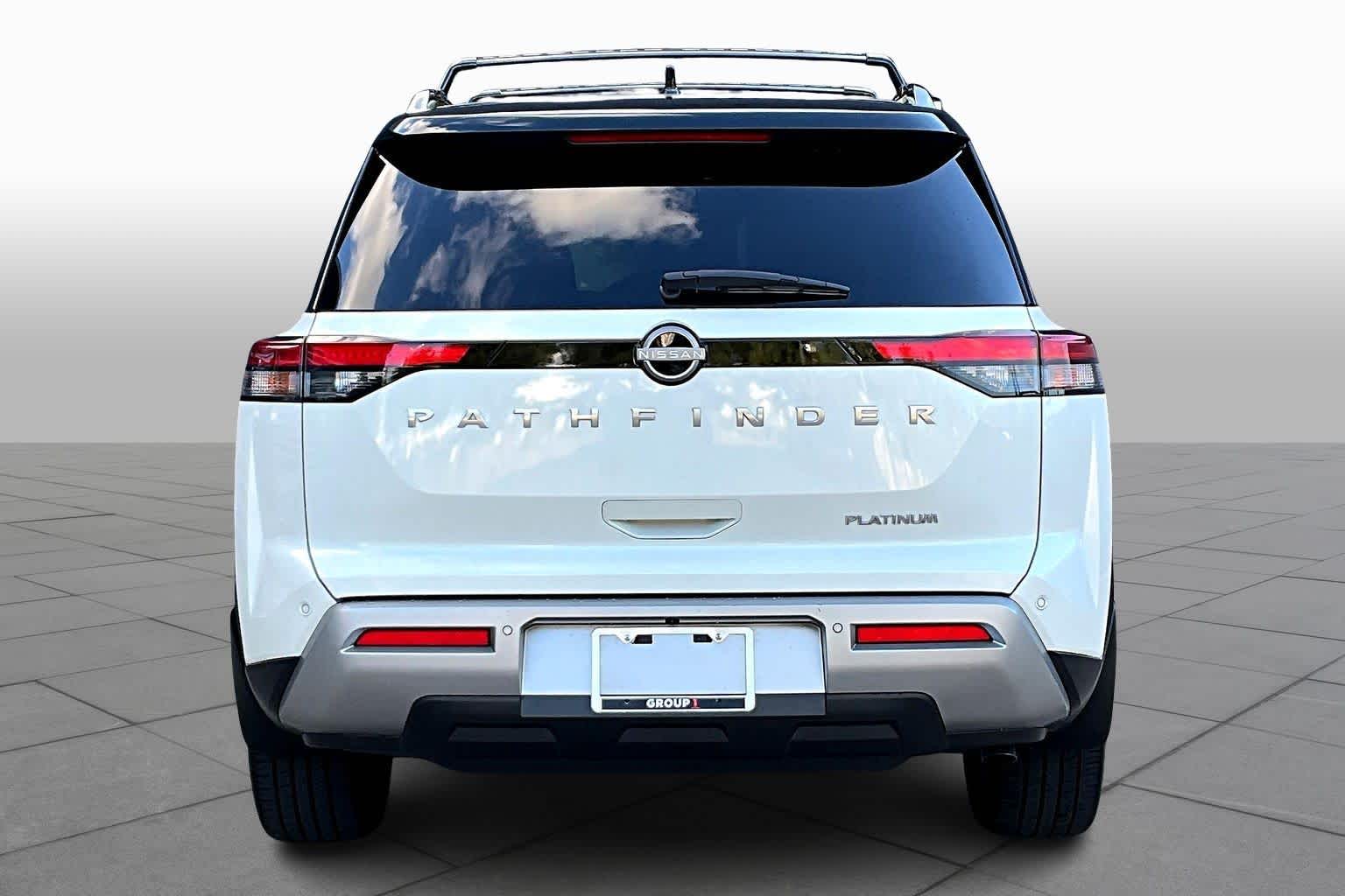 2023 Nissan Pathfinder Platinum Pearl White Tricoat/Super Black at Sterling McCall Nissan
