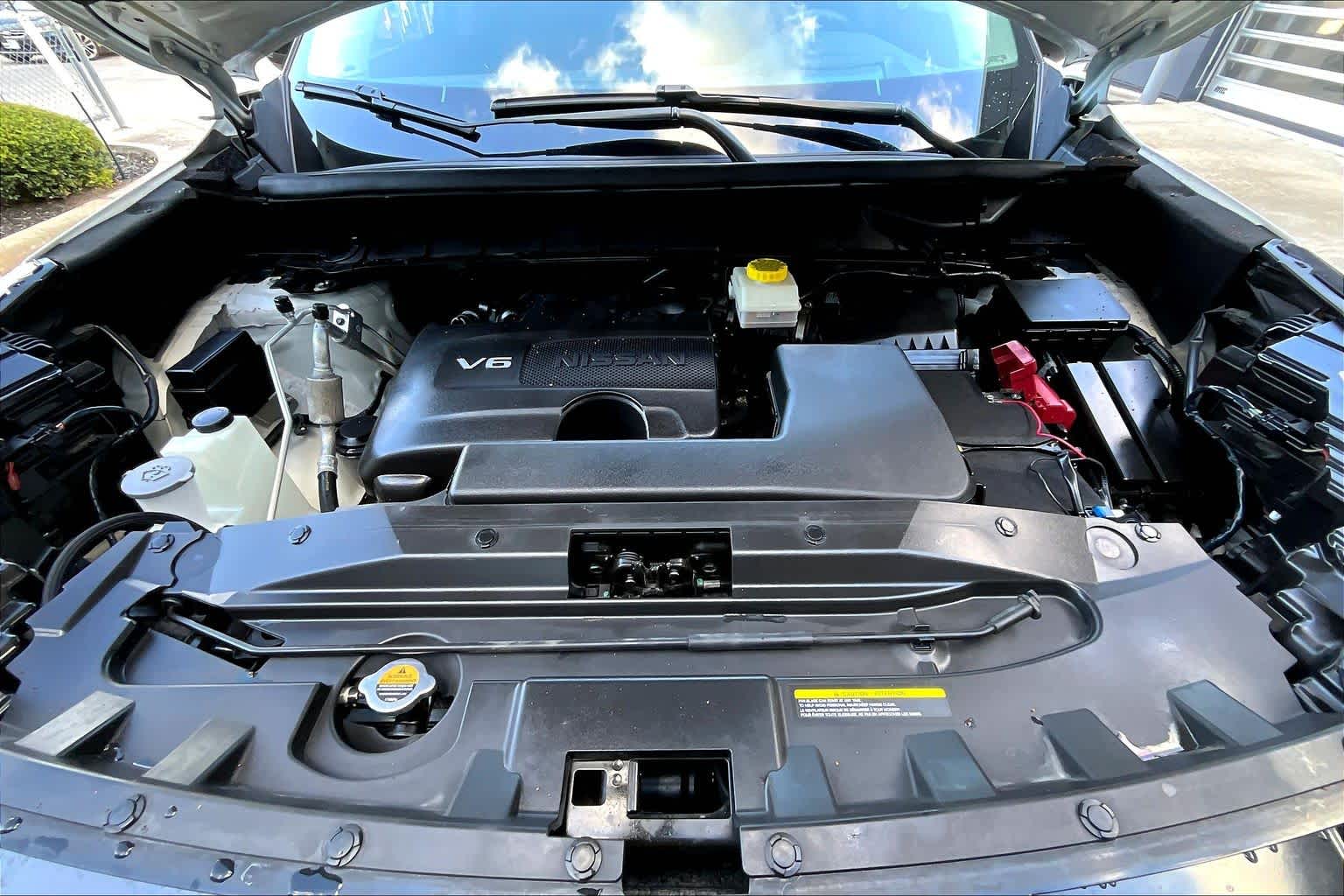 2023 Nissan Pathfinder Platinum Pearl White Tricoat/Super Black at Sterling McCall Nissan