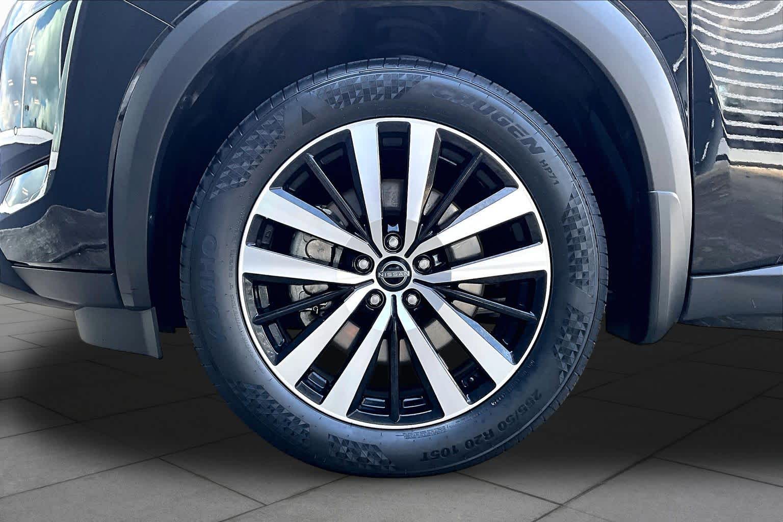 2025 Nissan Pathfinder Platinum Super Black at Sterling McCall Nissan