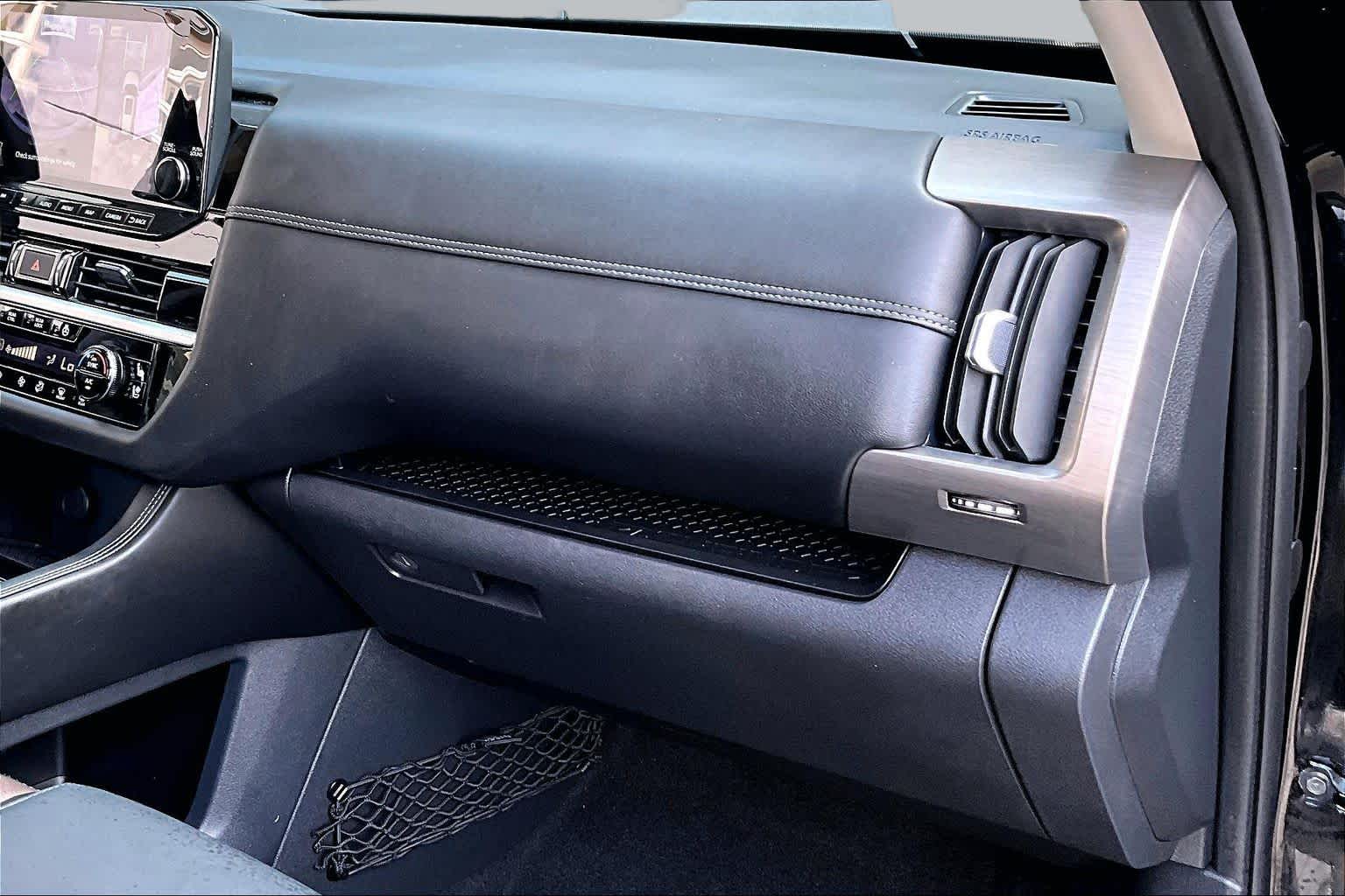 2025 Nissan Pathfinder Platinum Super Black at Sterling McCall Nissan