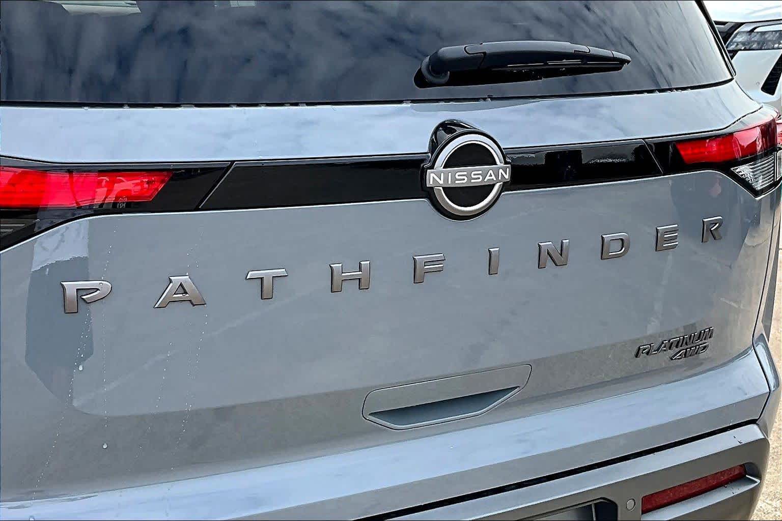2026 Nissan Pathfinder Platinum Boulder Gray Pearl/Super Black at Sterling McCall Nissan