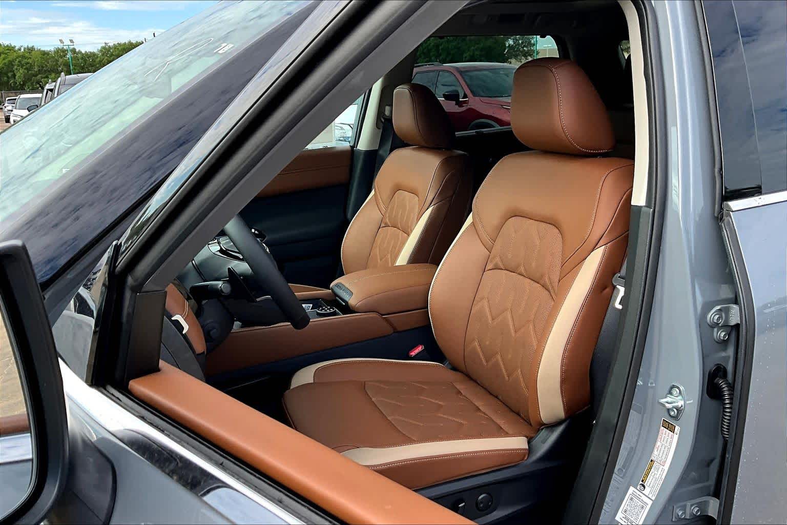 2026 Nissan Pathfinder Platinum Boulder Gray Pearl/Super Black at Sterling McCall Nissan