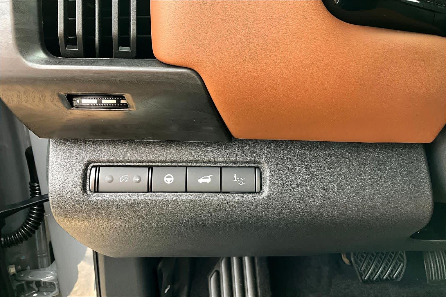 2026 Nissan Pathfinder Platinum Boulder Gray Pearl/Super Black at Sterling McCall Nissan