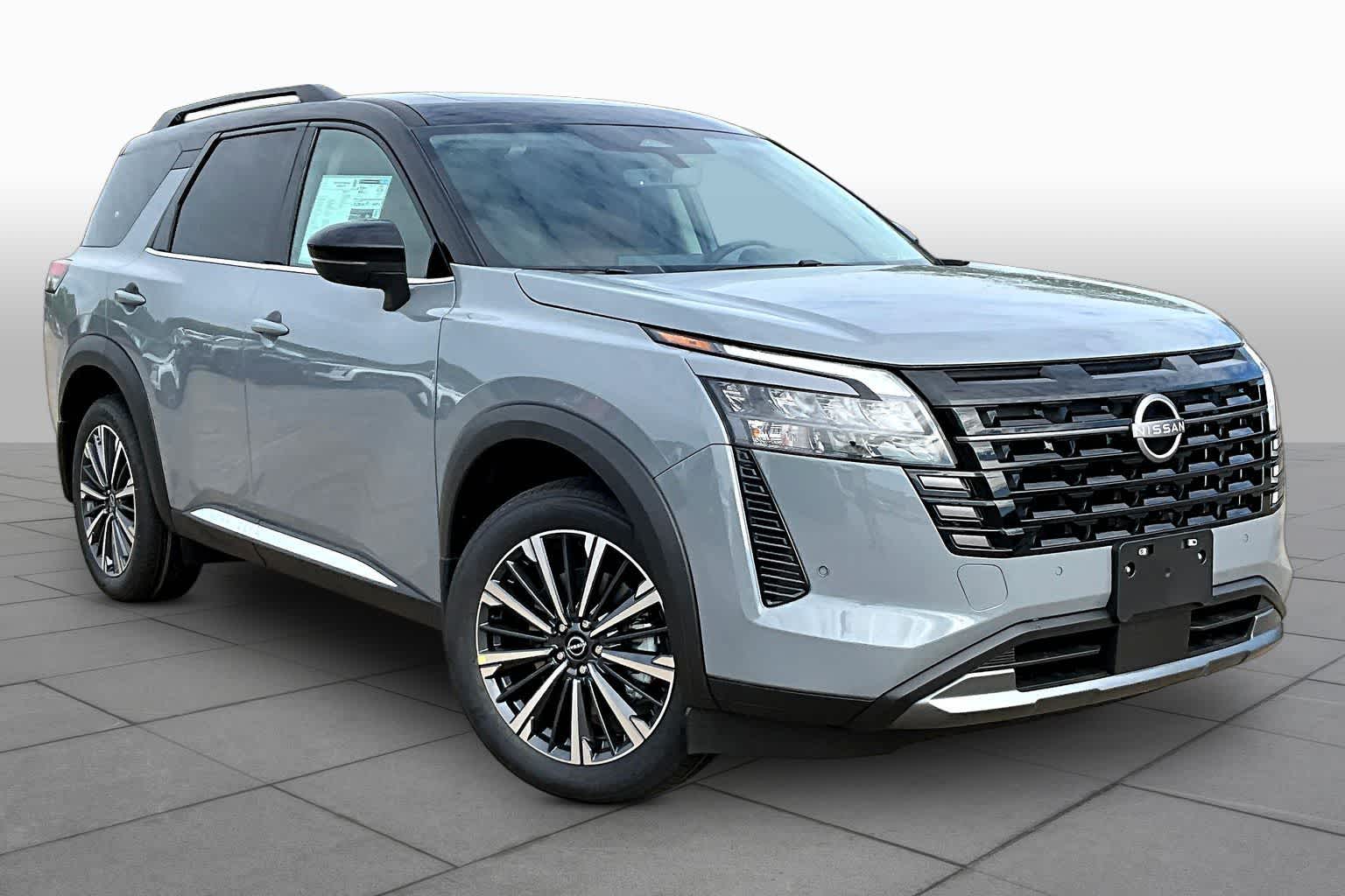 2026 Nissan Pathfinder Platinum Boulder Gray Pearl/Super Black at Sterling McCall Nissan