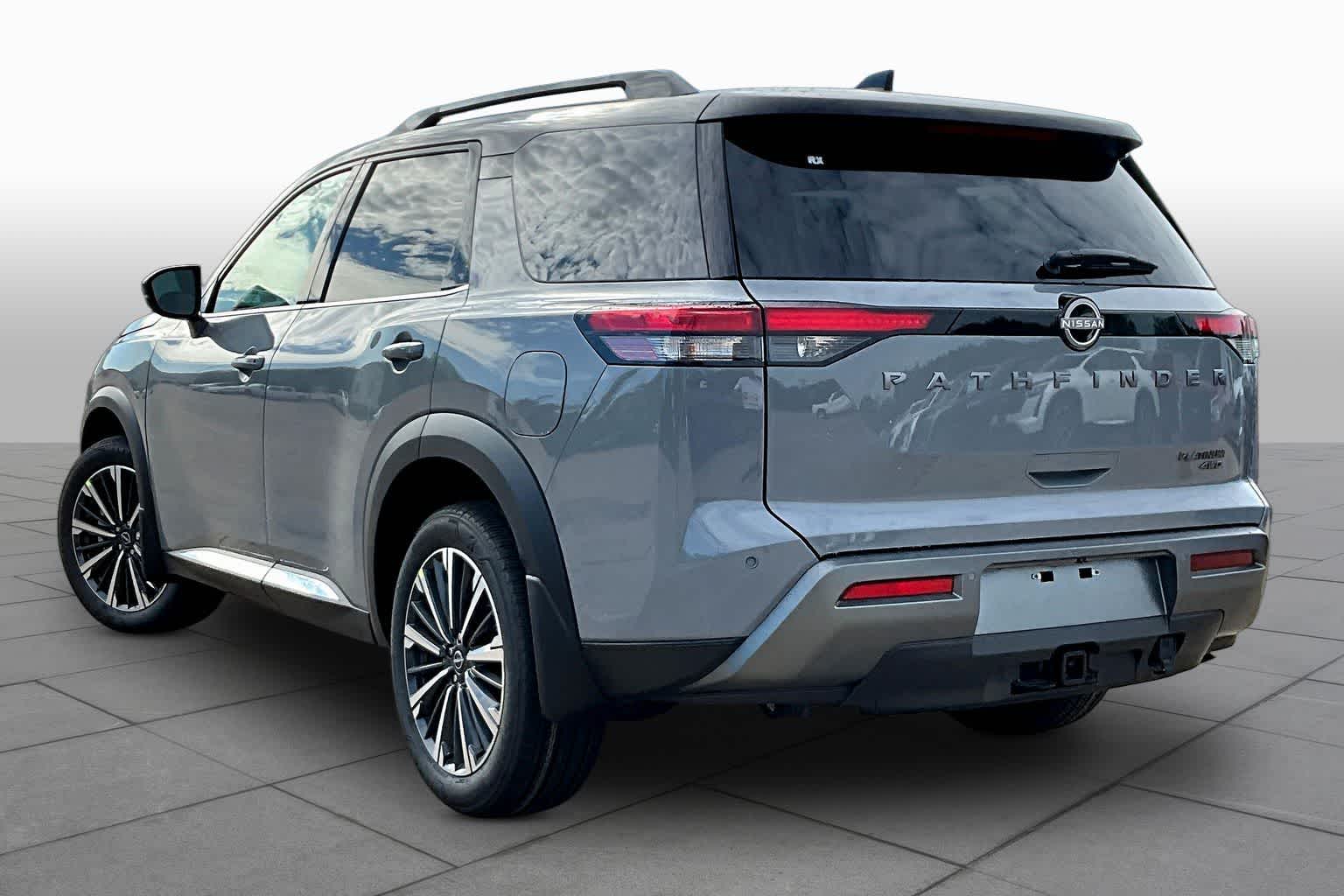 2026 Nissan Pathfinder Platinum Boulder Gray Pearl/Super Black at Sterling McCall Nissan