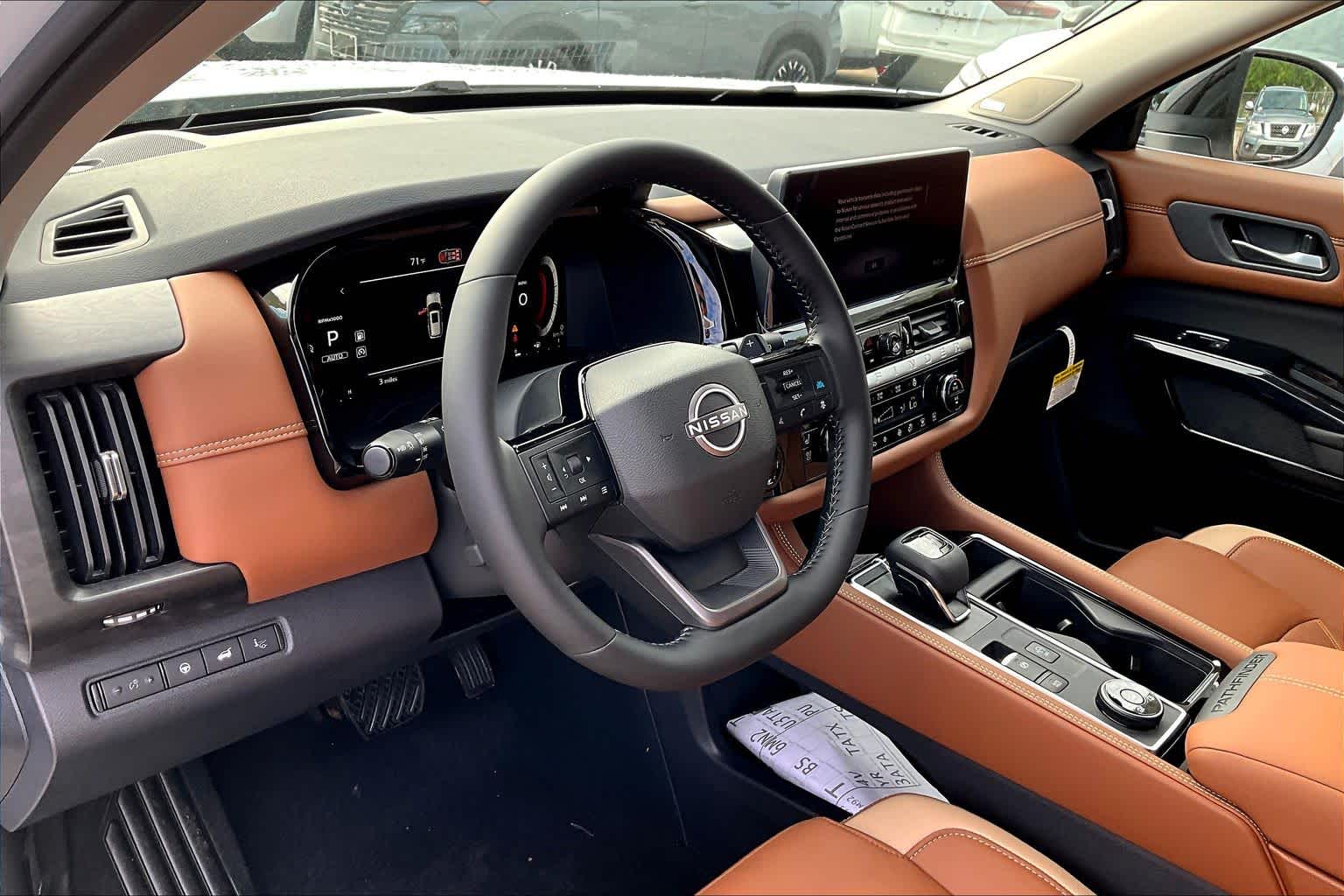 2026 Nissan Pathfinder Platinum Everest White Pearl Tricoat at Sterling McCall Nissan