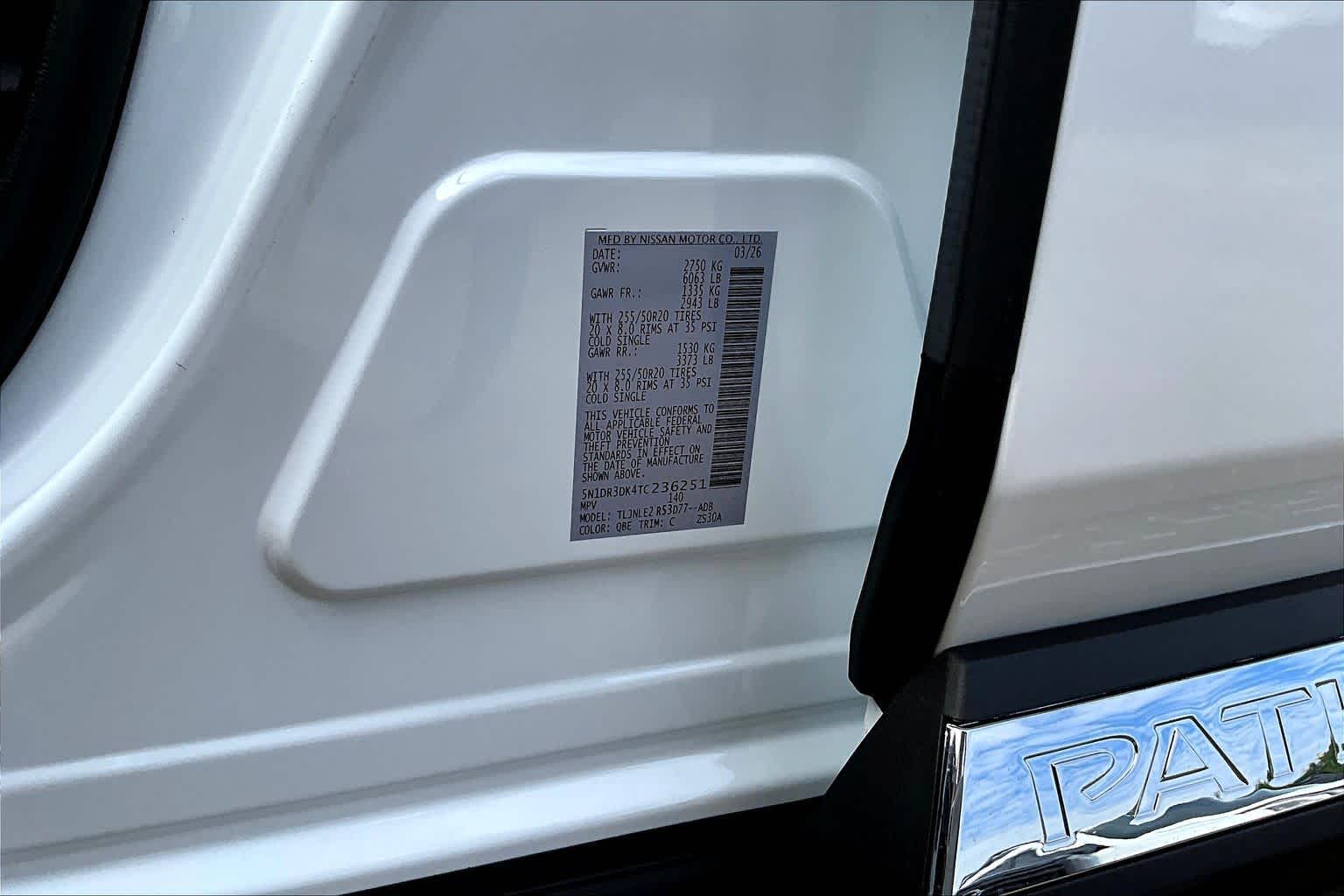 2026 Nissan Pathfinder Platinum Everest White Pearl Tricoat at Sterling McCall Nissan