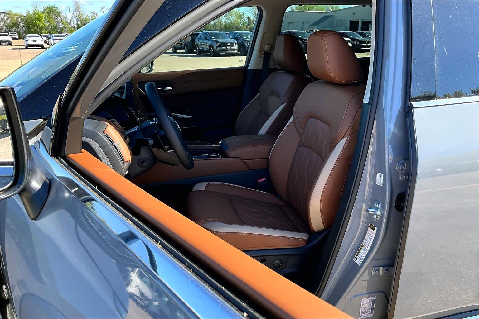 2026 Nissan Pathfinder Platinum Boulder Gray Pearl/Super Black at Sterling McCall Nissan