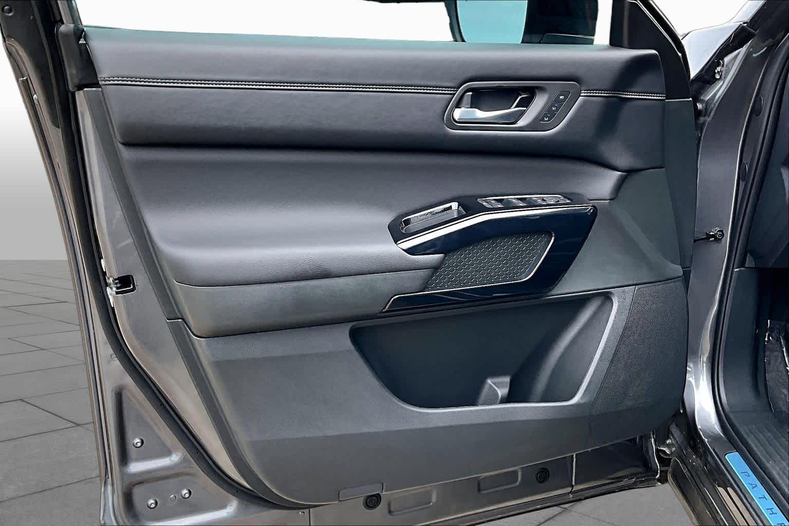 2026 Nissan Pathfinder Platinum Gun Metallic at Mac Haik Ford
