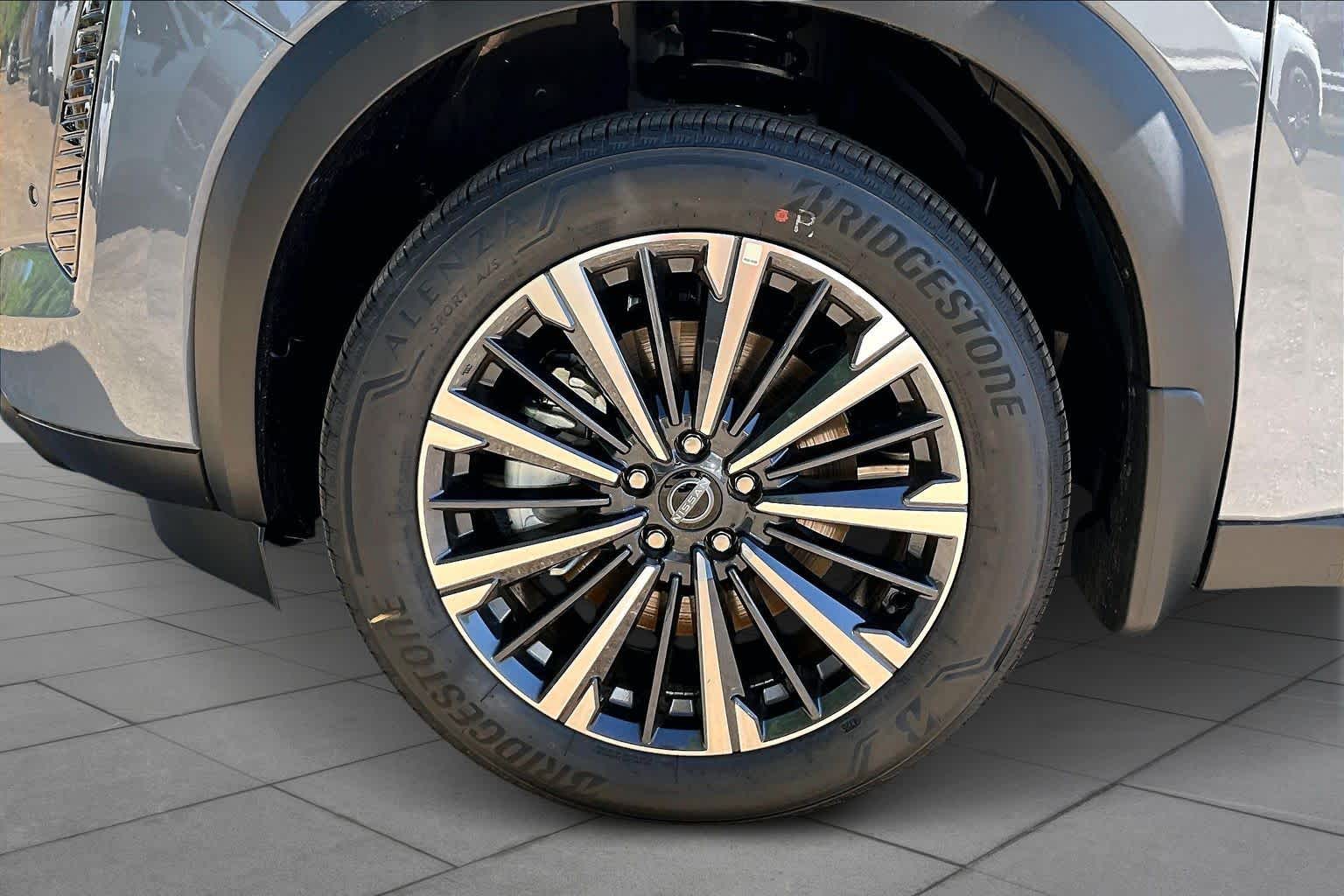 2026 Nissan Pathfinder Platinum Boulder Gray Pearl/Super Black at Sterling McCall Nissan