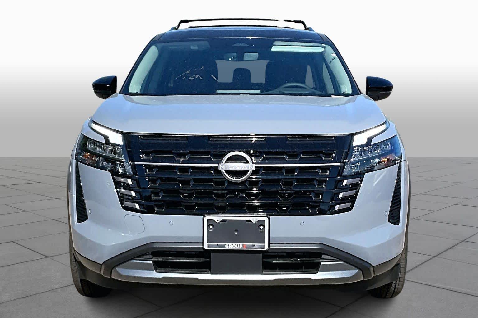2026 Nissan Pathfinder Platinum Boulder Gray Pearl/Super Black at Sterling McCall Nissan