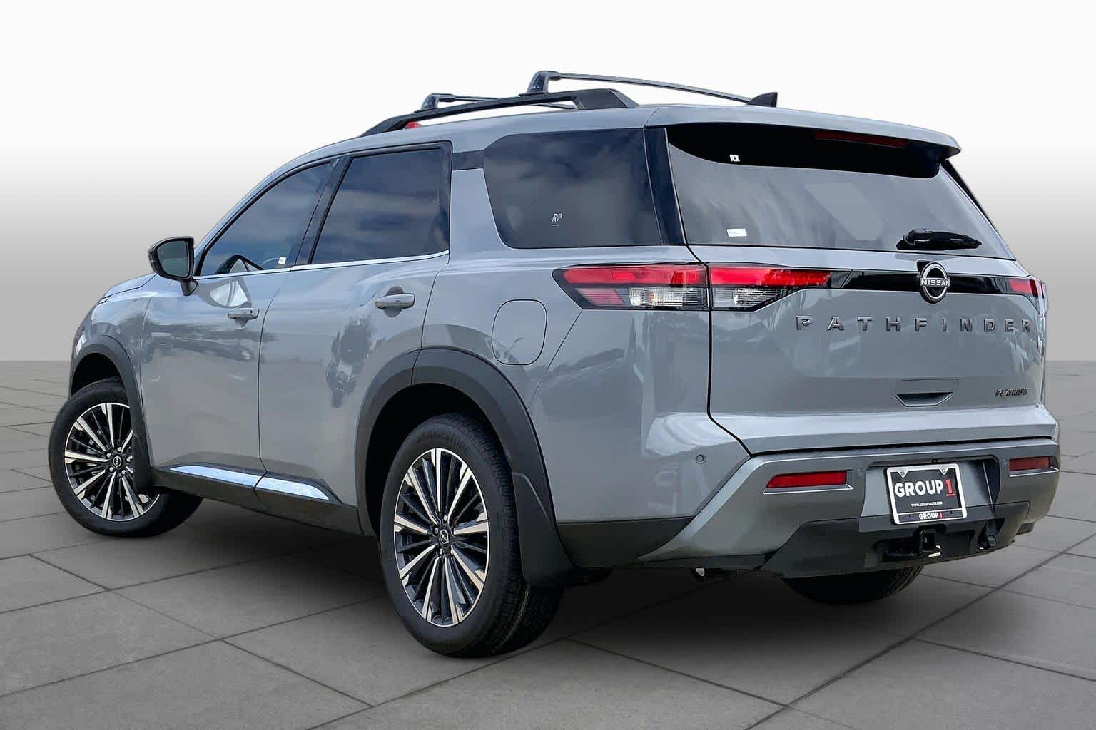 2026 Nissan Pathfinder photo 7 of 22