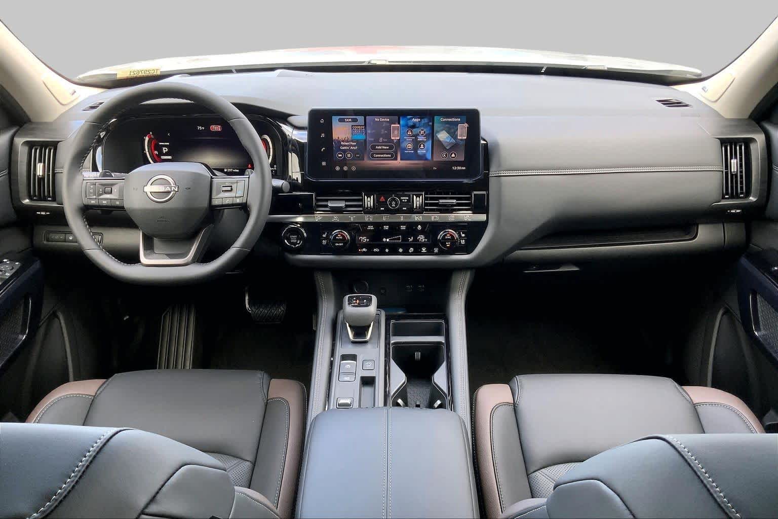 2026 Nissan Pathfinder photo 5 of 22